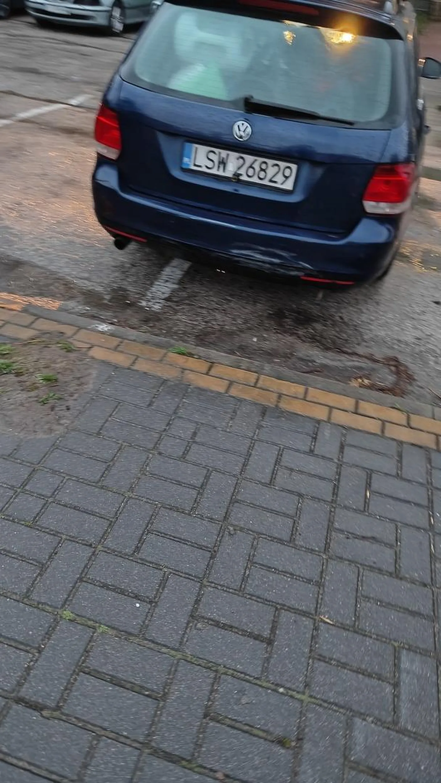 Parkowanie godne podziwu...