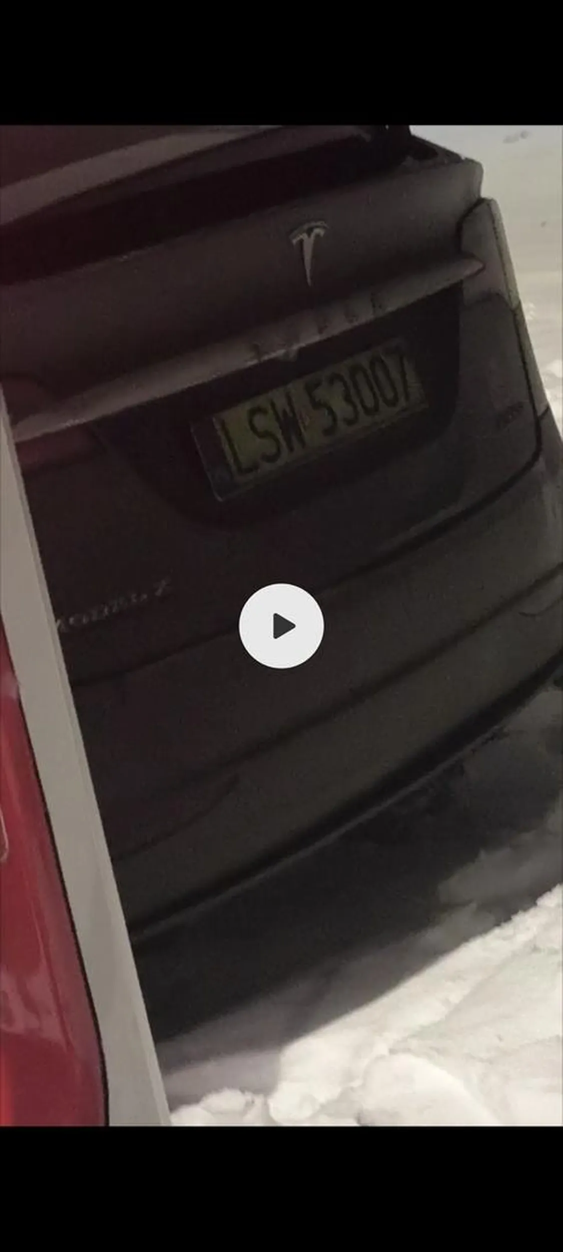 Poznalem ta oferme jednego razu, mysli ze supercharger nalezy do niego. Faktycznie siermięga nie potrafi zaparkowac. Chciał mnie bic huderlak, jego tekst "mam smierc w rekach" do tej pory mnie rozbawia. Pacan i tyle.