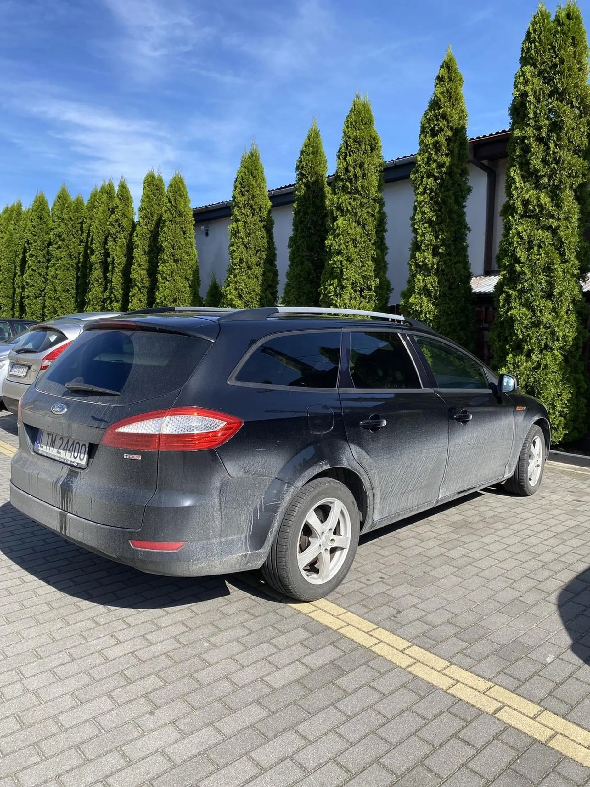 Naucz się parkować i nie zajmuj dwóch miejsc parkingowych