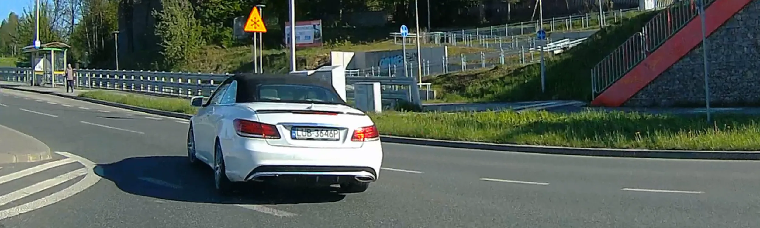 Co tam czerwone? Ja mam gwiazdę to mnie światła nie obowiązują.