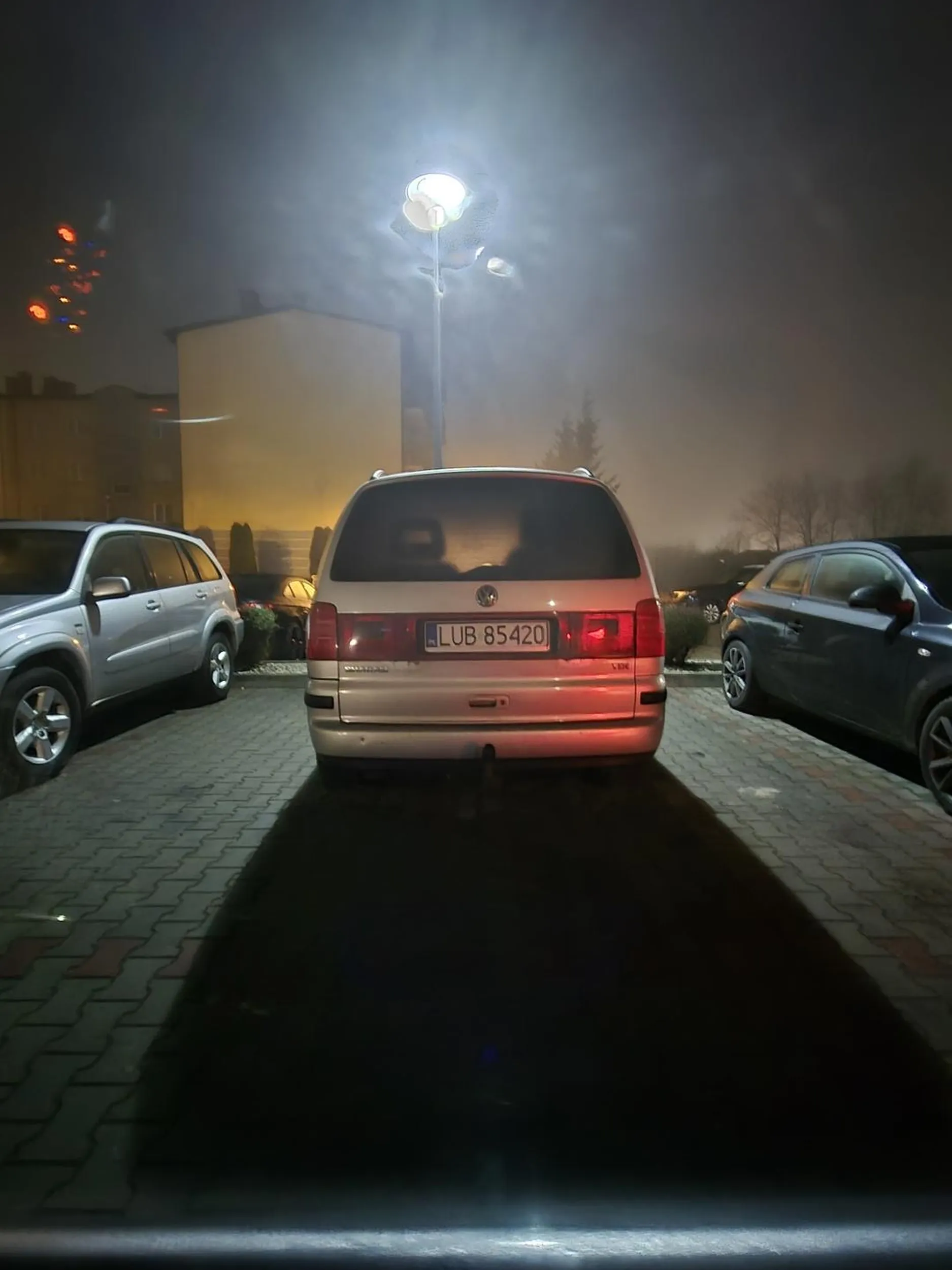 Polecam nauczyć się parkować, najlepiej stanąć na dwóch miejscach na parkingu gdzie zawsze brakuje miejsc.