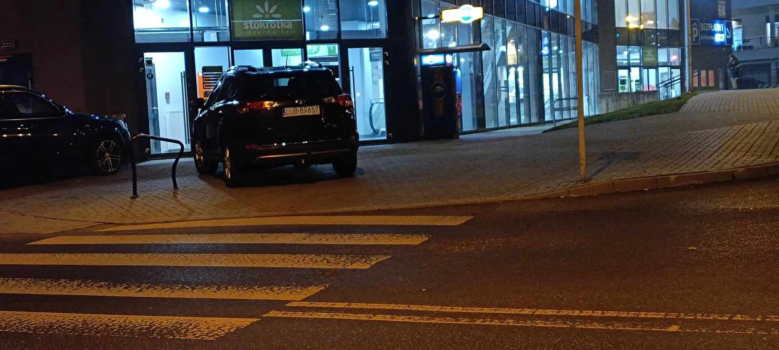 Jazda wzdłóż po przejściu dla pieszych