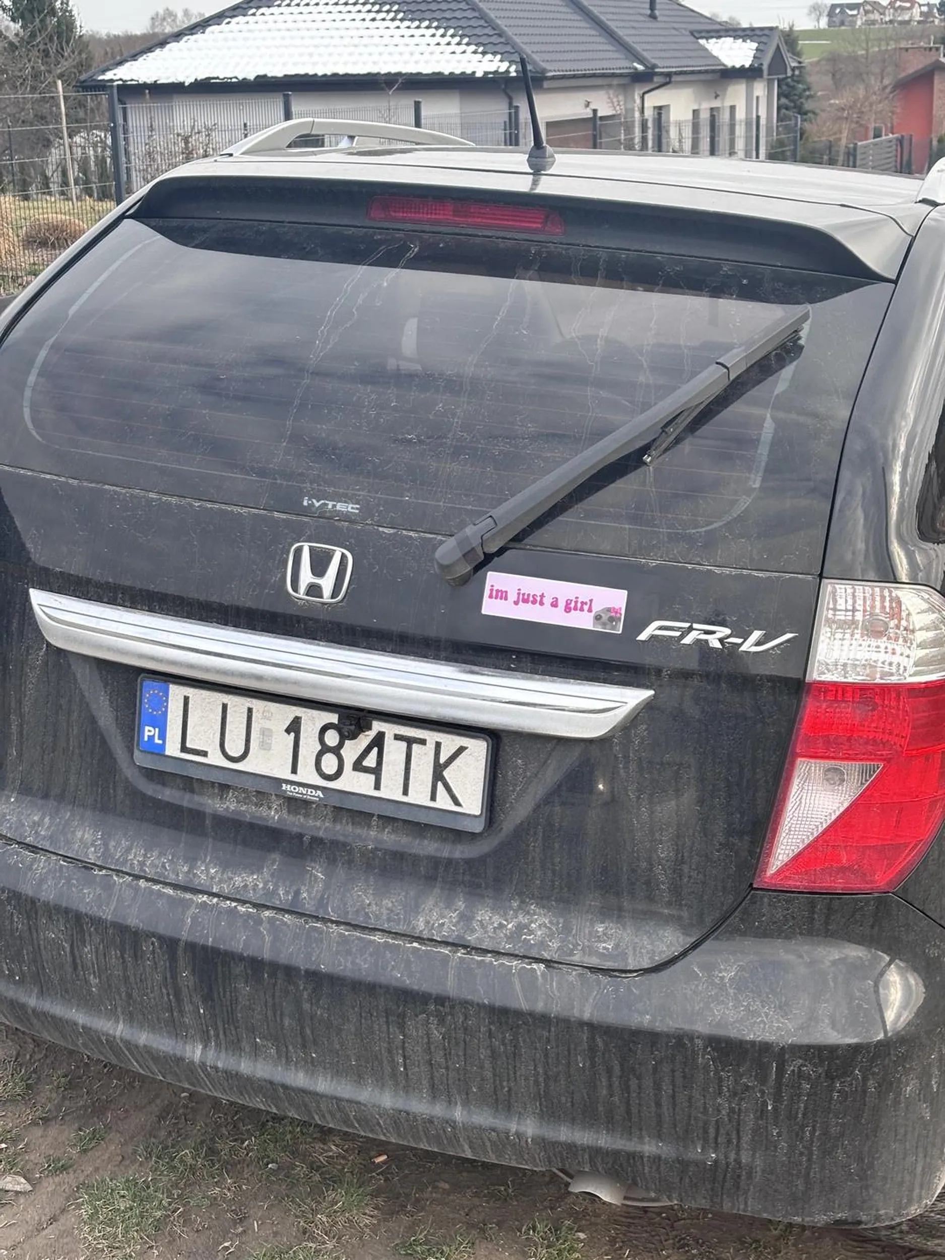 naklejka zobowiązuje