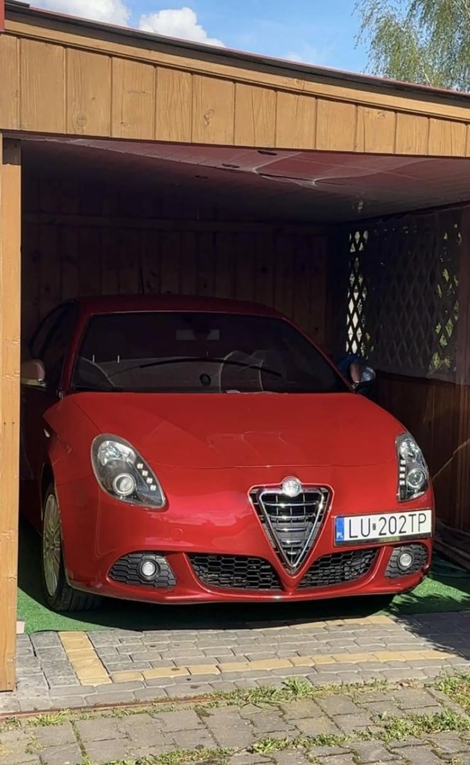 dobry cfaniaczek za kolkiem siedzi