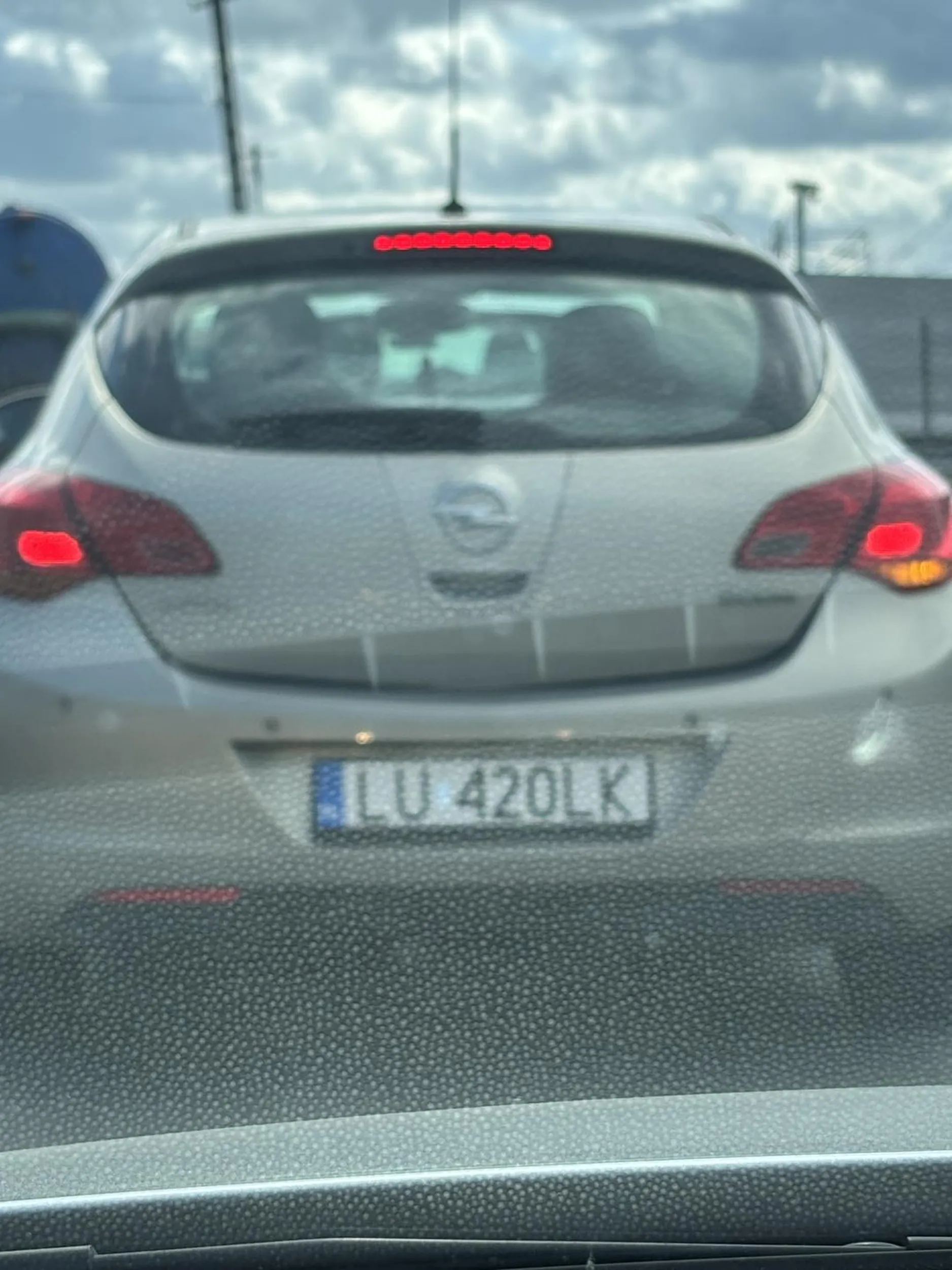 Jak już wymuszasz to wypada przeprosić