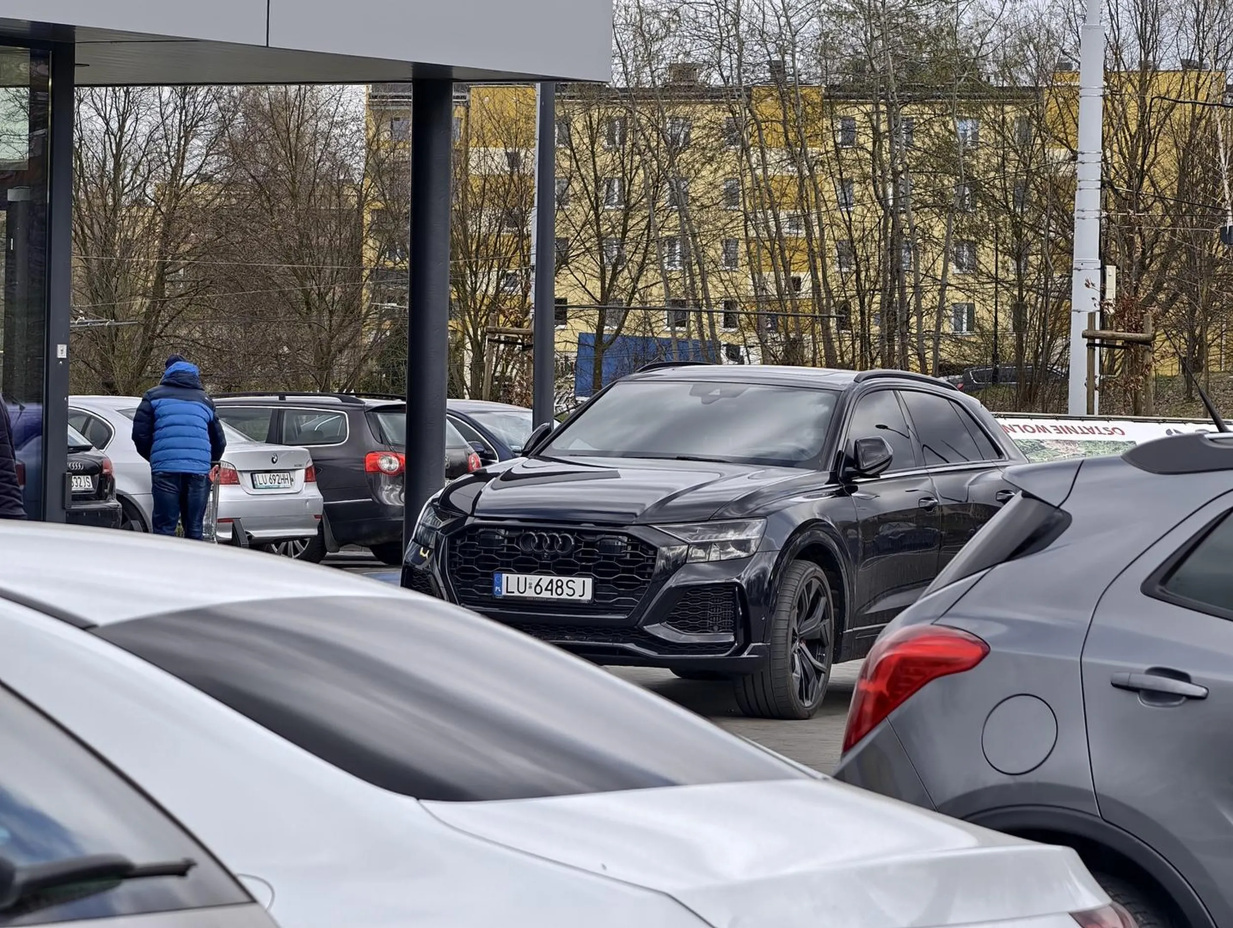 Powtórka z rozrywki. Jednak wieś z człowieka nie wyjdzie.