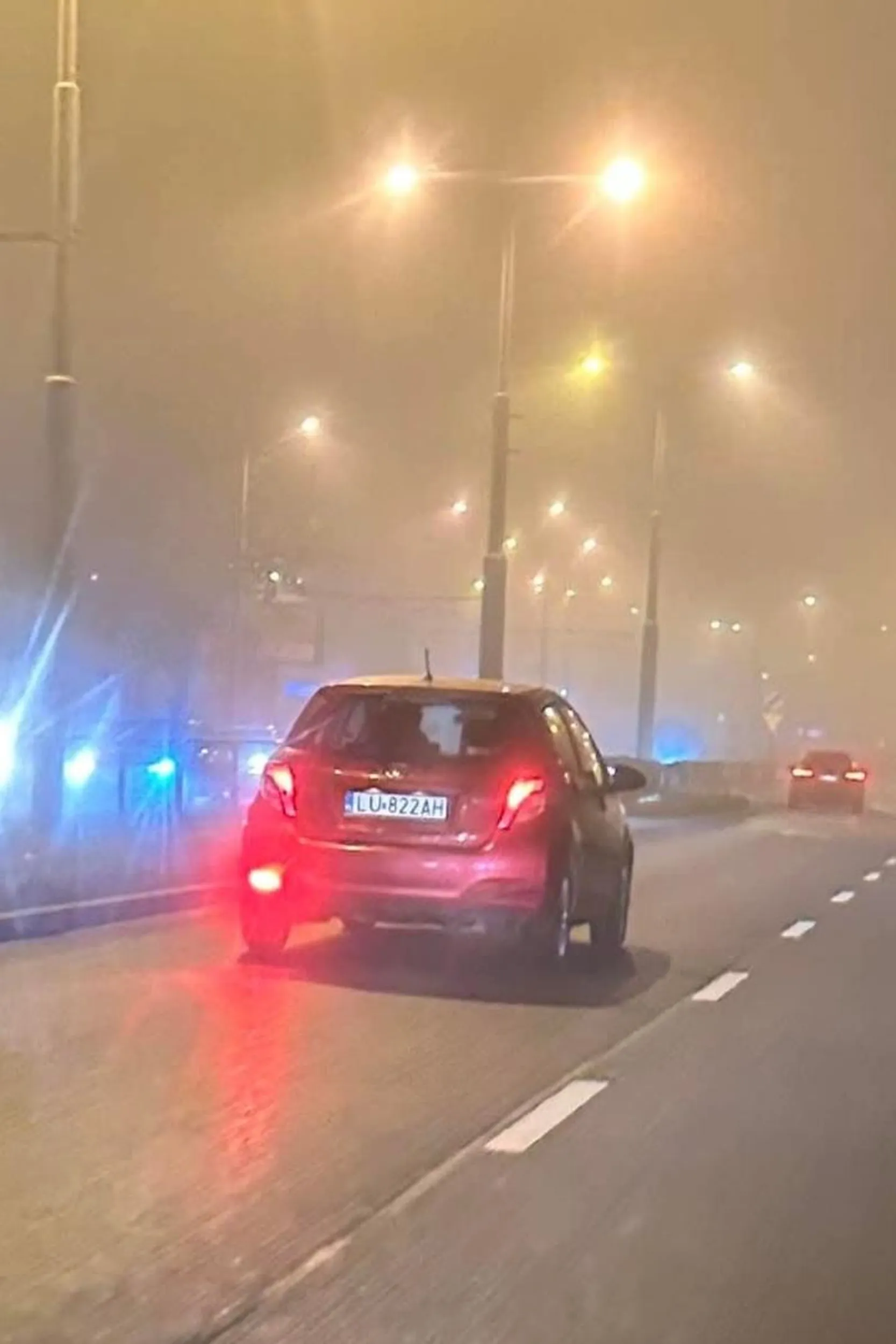 Polecam kurs doszkalający. Zakres podstawowy, światła w samochodzie, jak i kiedy używamy...