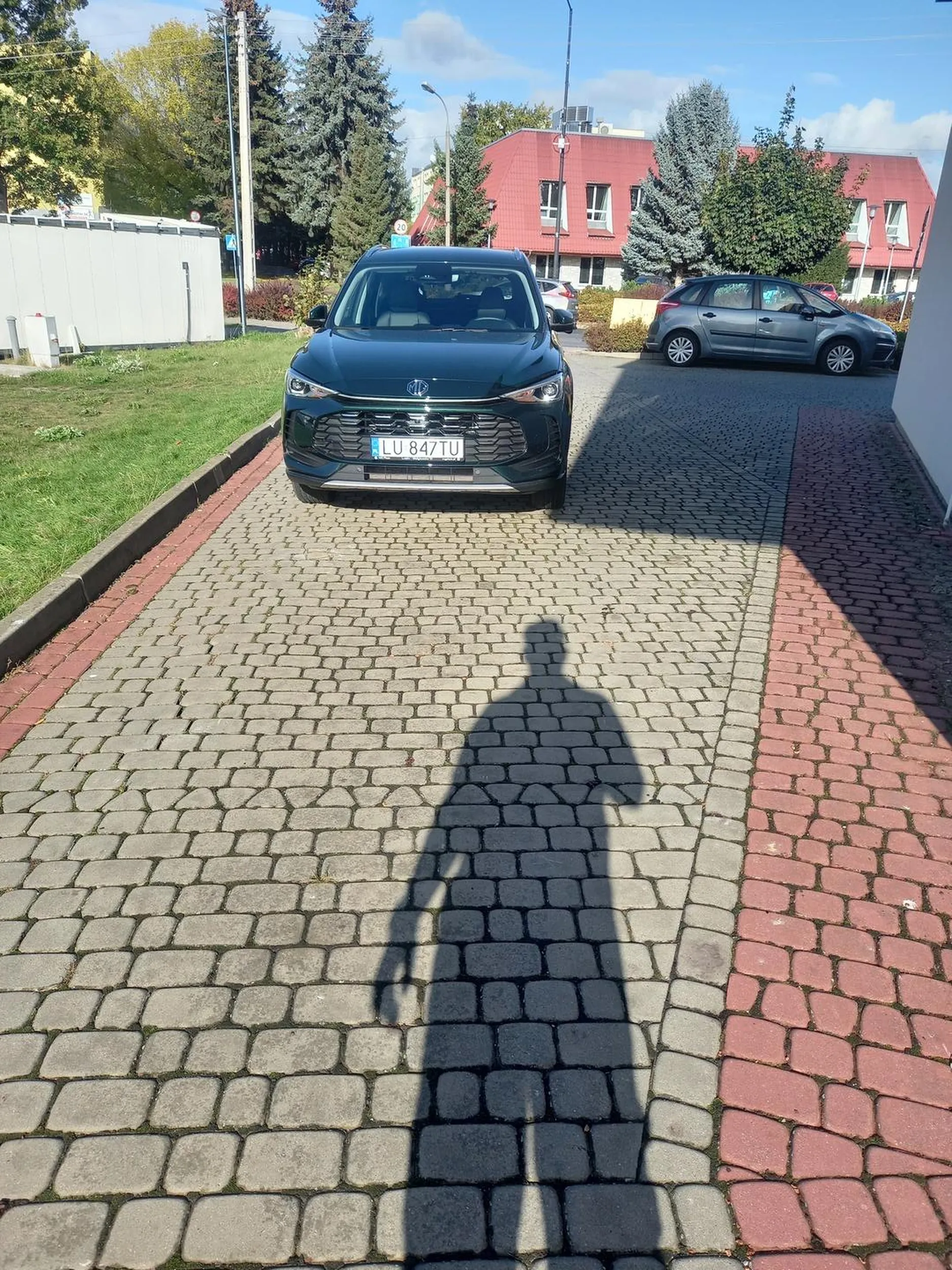 Nie parkuje się na przejeździe