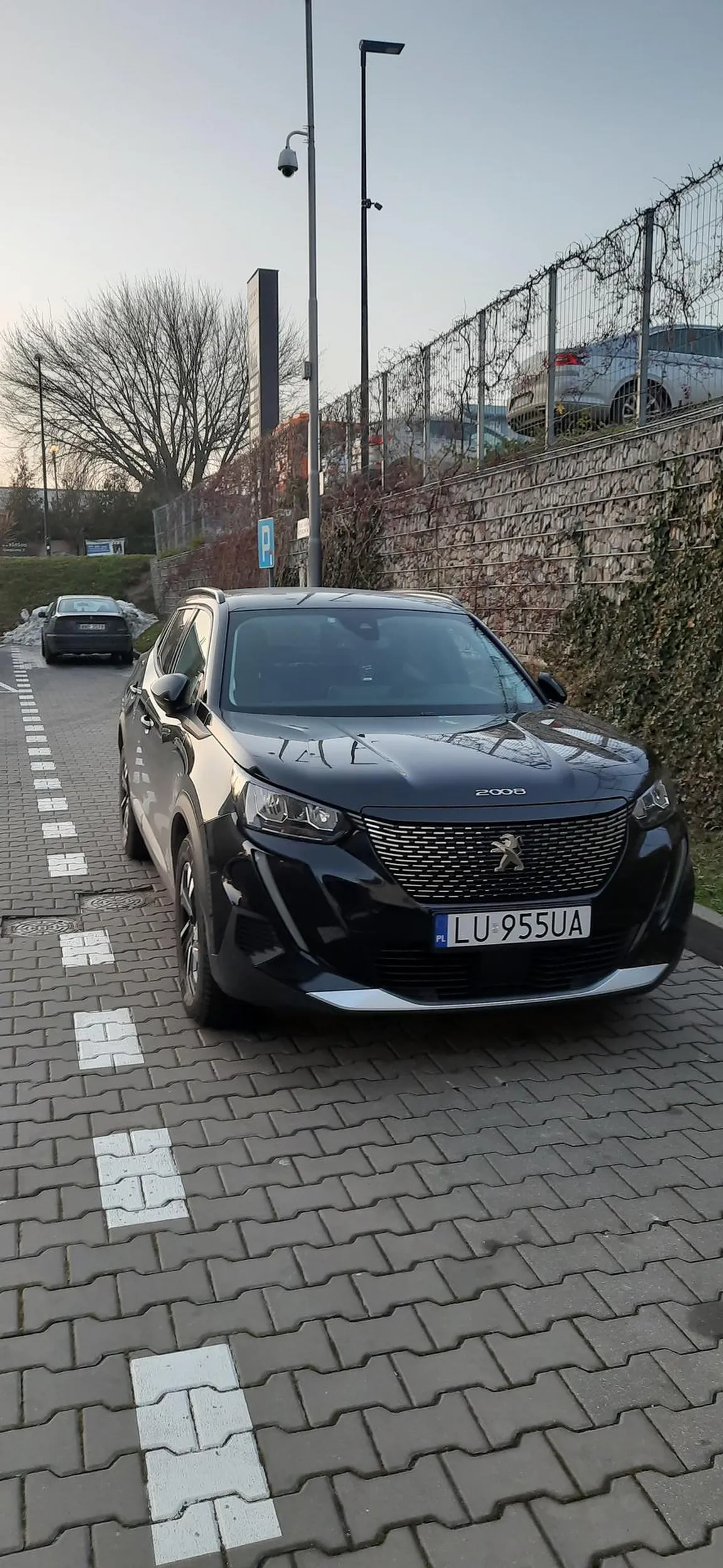 Parkowanie na parkingu "Tylko dla autobusów" Galeria Olimp