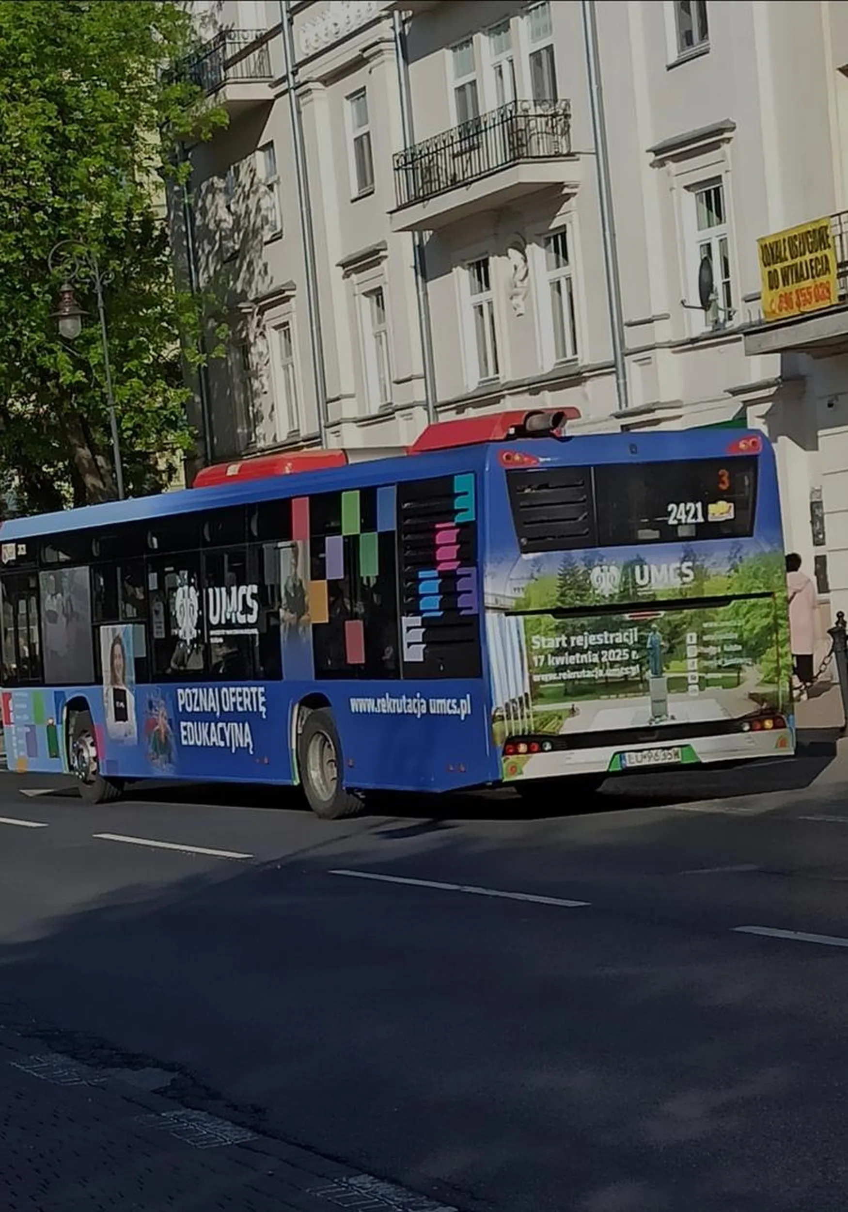 Sancit jeździ sobie z reklamą umcs