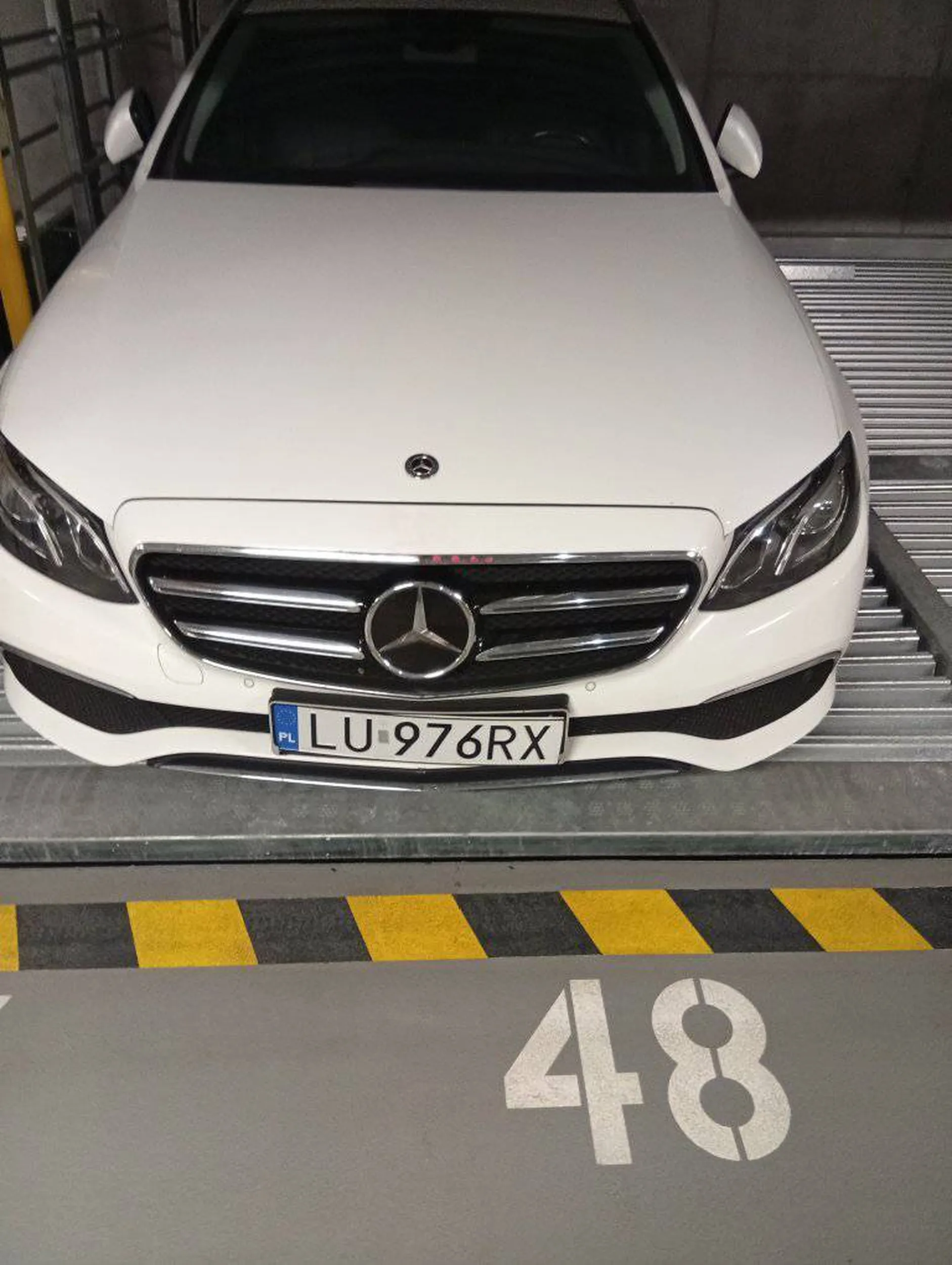 Weź się człowieku naucz parkować na tej rampie3! wystajesz