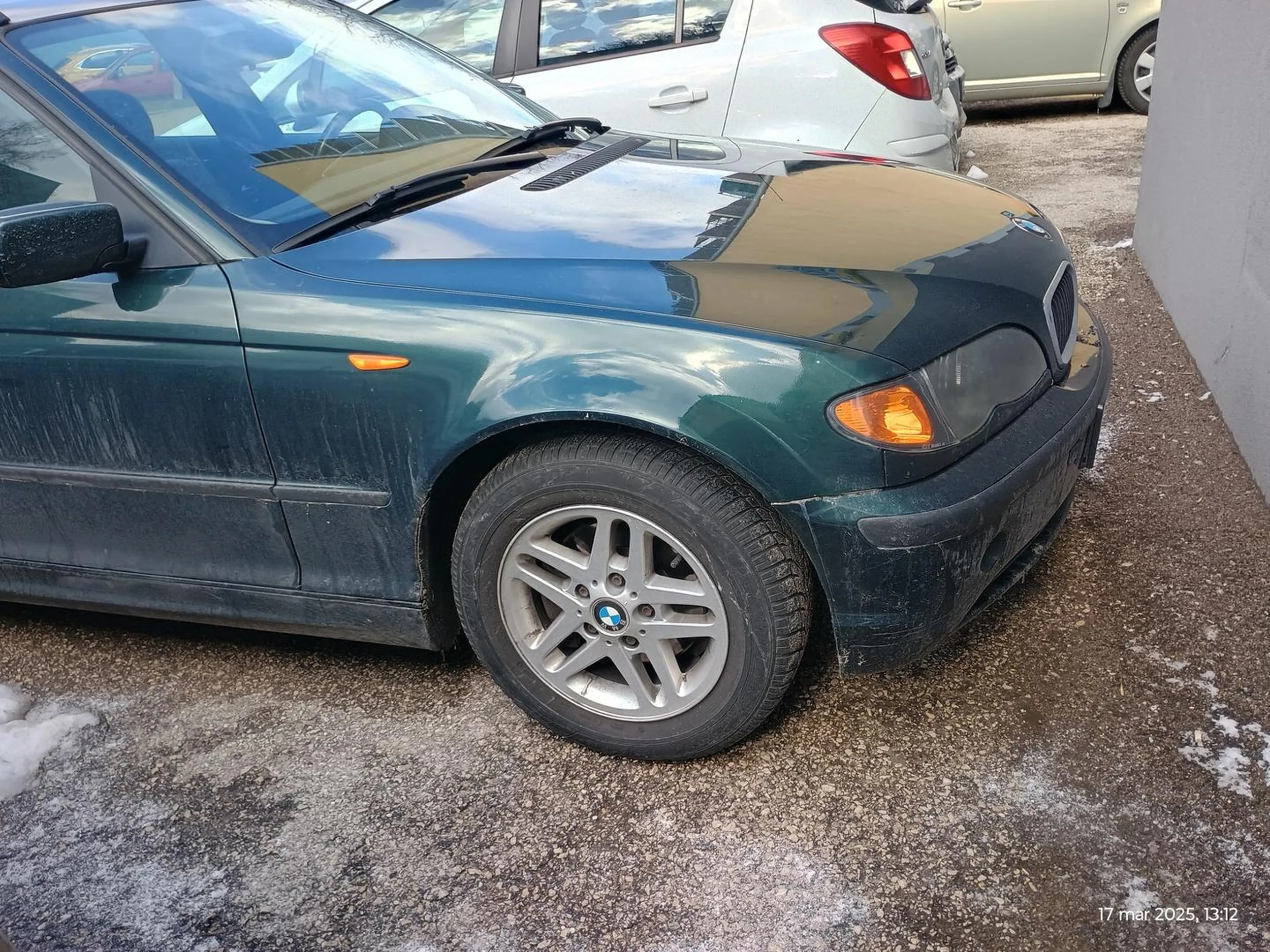 Oby kiedyś sam musiał skakać, zamiast normalnie przejść. Gdyby mógł, to by wjechał pod drzwi na piętro??? Następnym razem laweta???