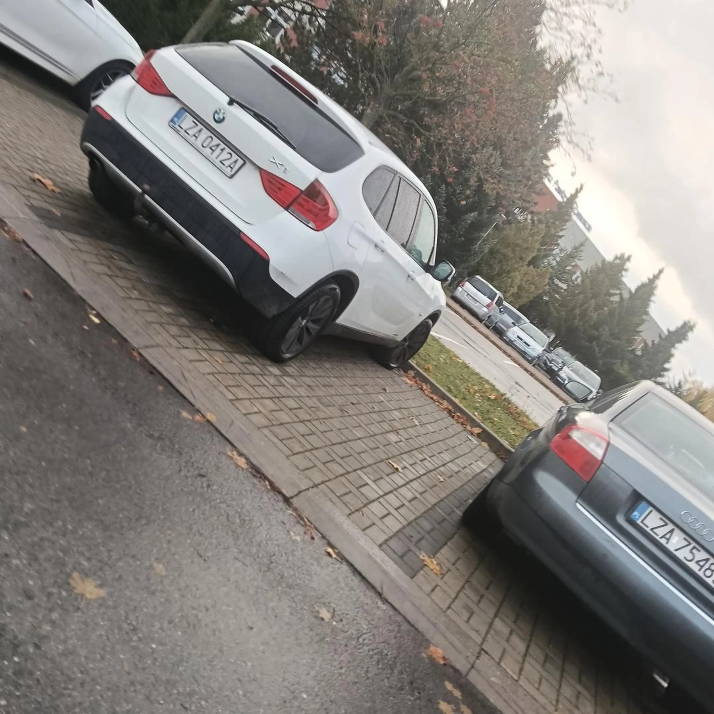 Widać BMW zobowiązuje, krol parkingu