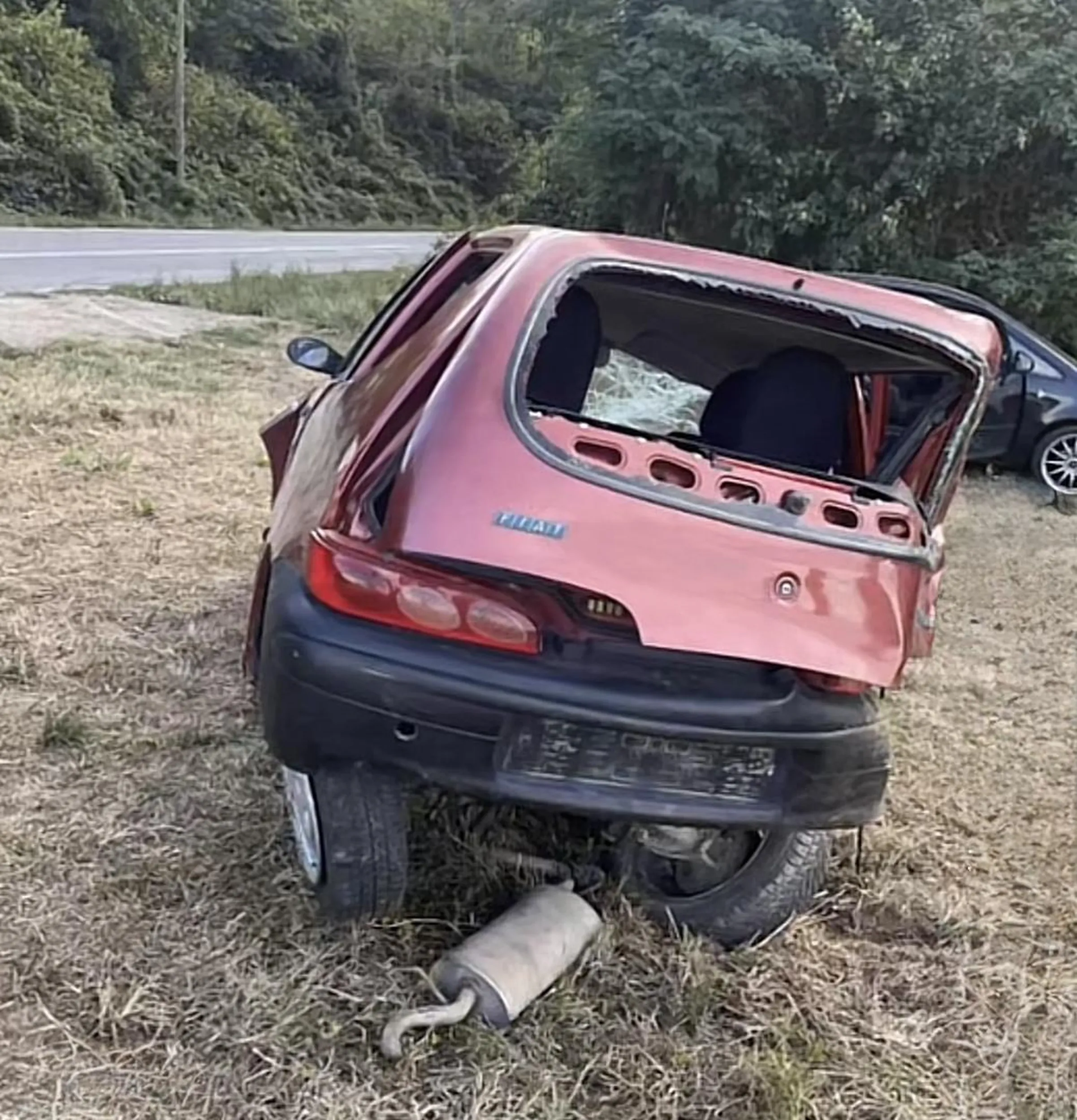 Wjechał mi na podwórko i rozwalił mi fiata, proszę o zwrócenie kosztów naprawy auta.