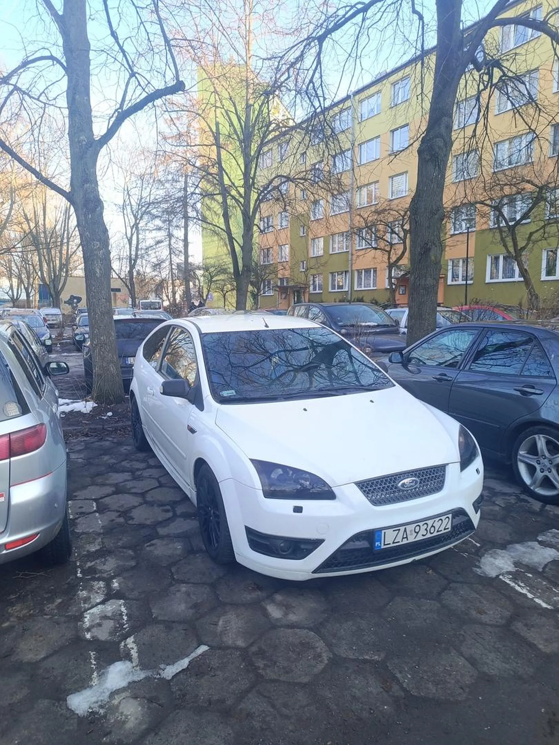 Nice car bro idk your IG Pw prj Focus ST MK2 R5 2.5l