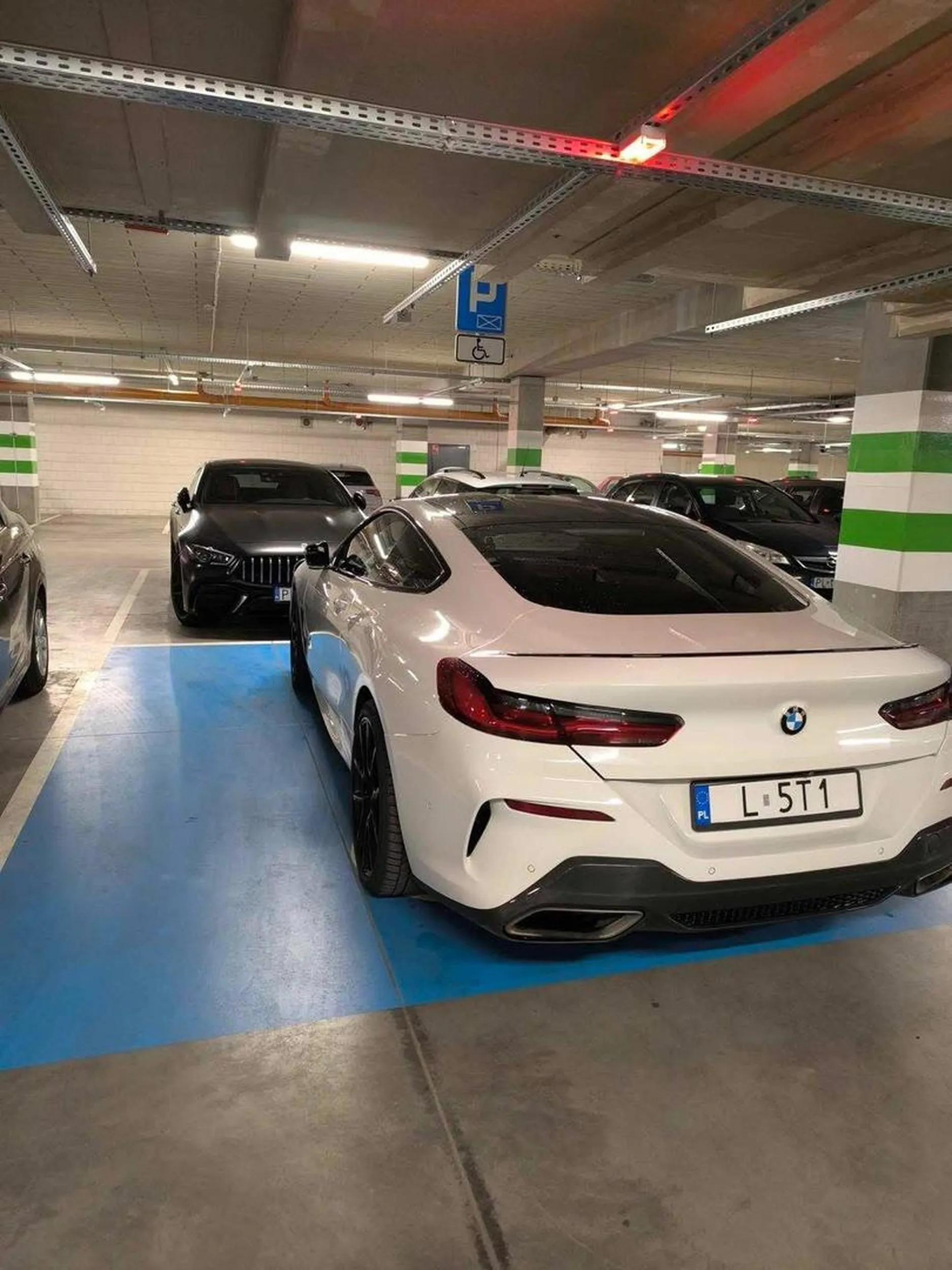 umysłowy inwalida. Brak wywieszonej karty inwalidy.