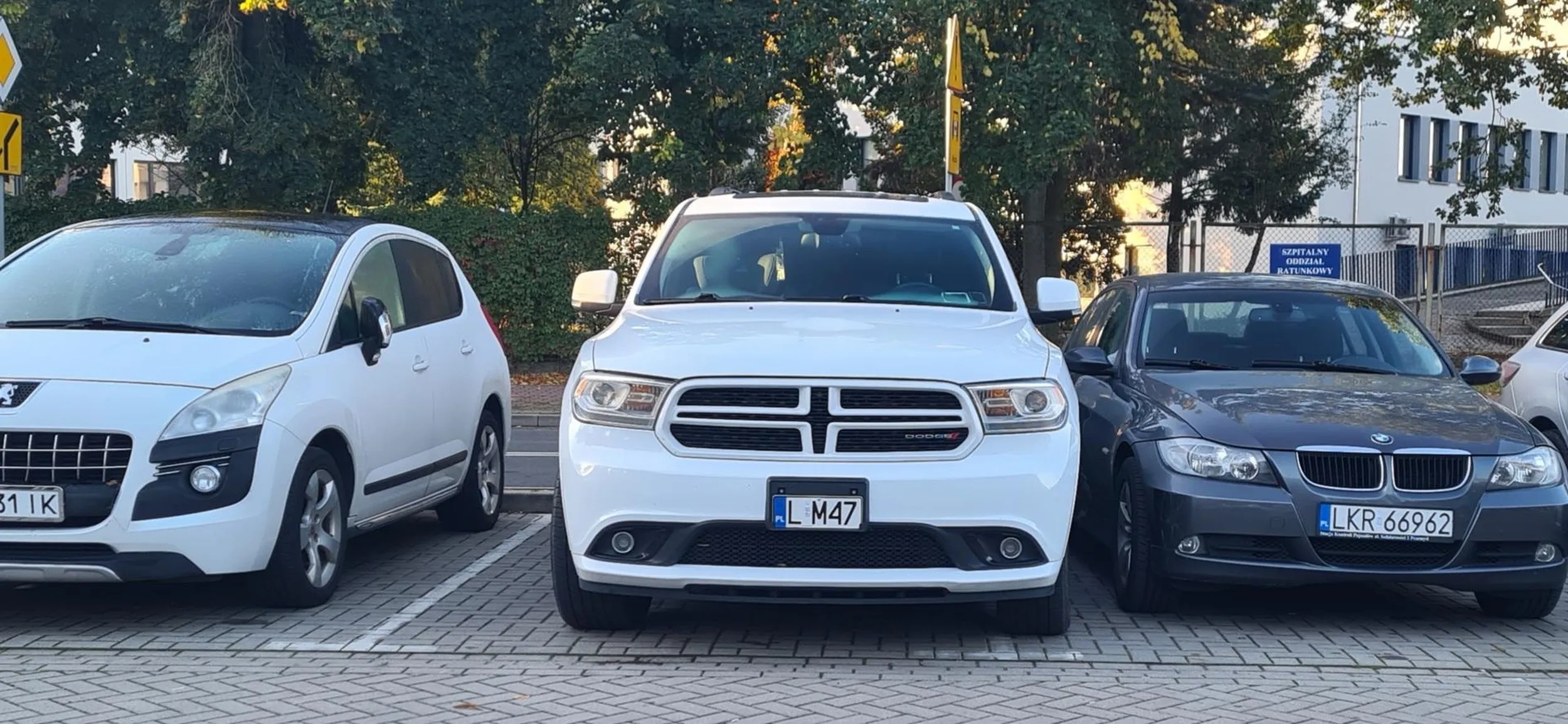 najpierw naucz się parkować a potem spuszczaj ludziom powietrze z kół po tym jak pod szpitalem zaparkowali za blisko twojego auta