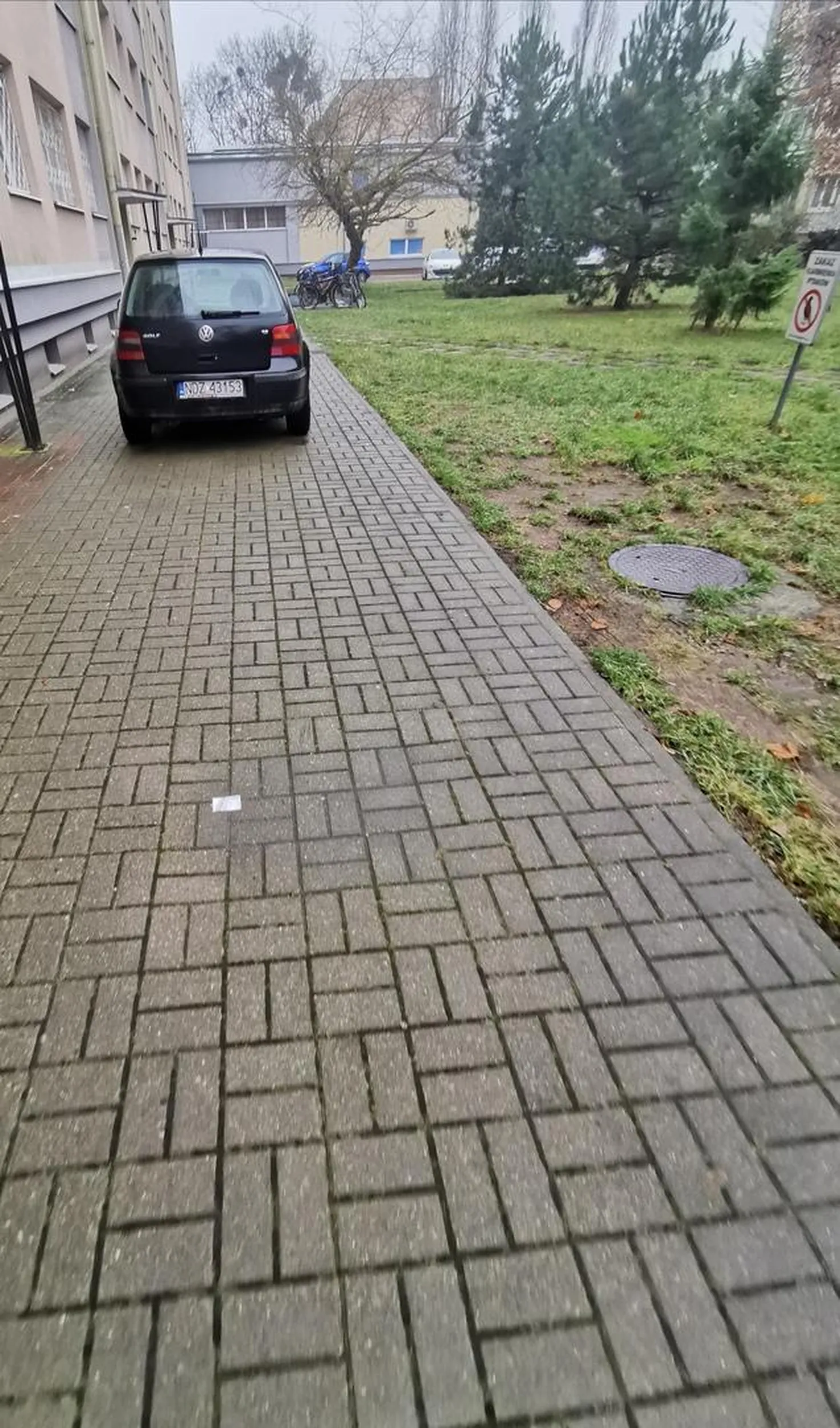 Bo wszędzie za daleko...szkoda że autem nie mogę wjechać do mieszkania