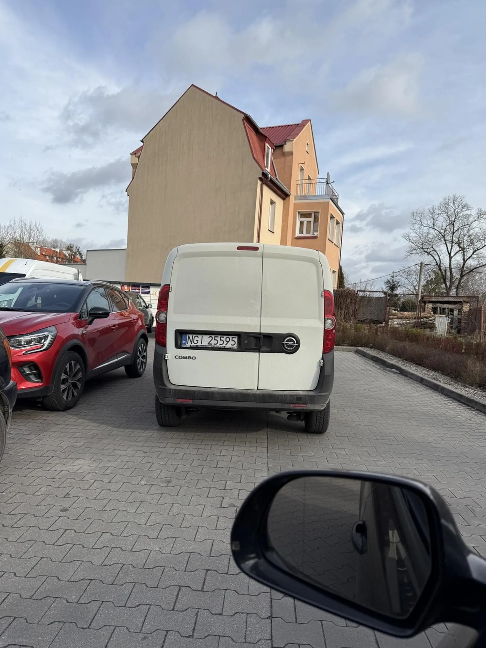 Parking Lidl, Przejadę nad nim aby wyjechać z parkingu