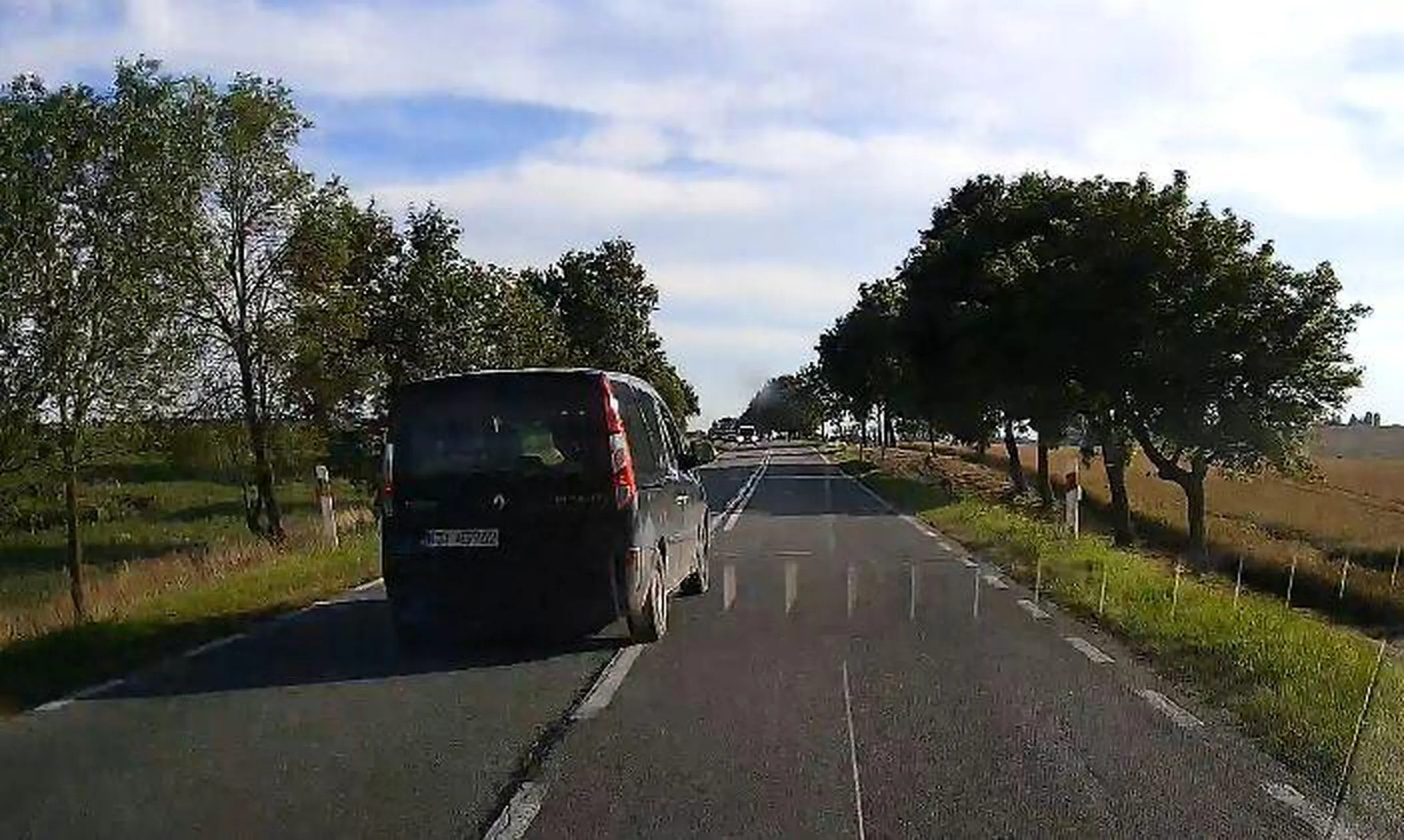 aż mrugał długimi że jedziesz na czołówkę !!