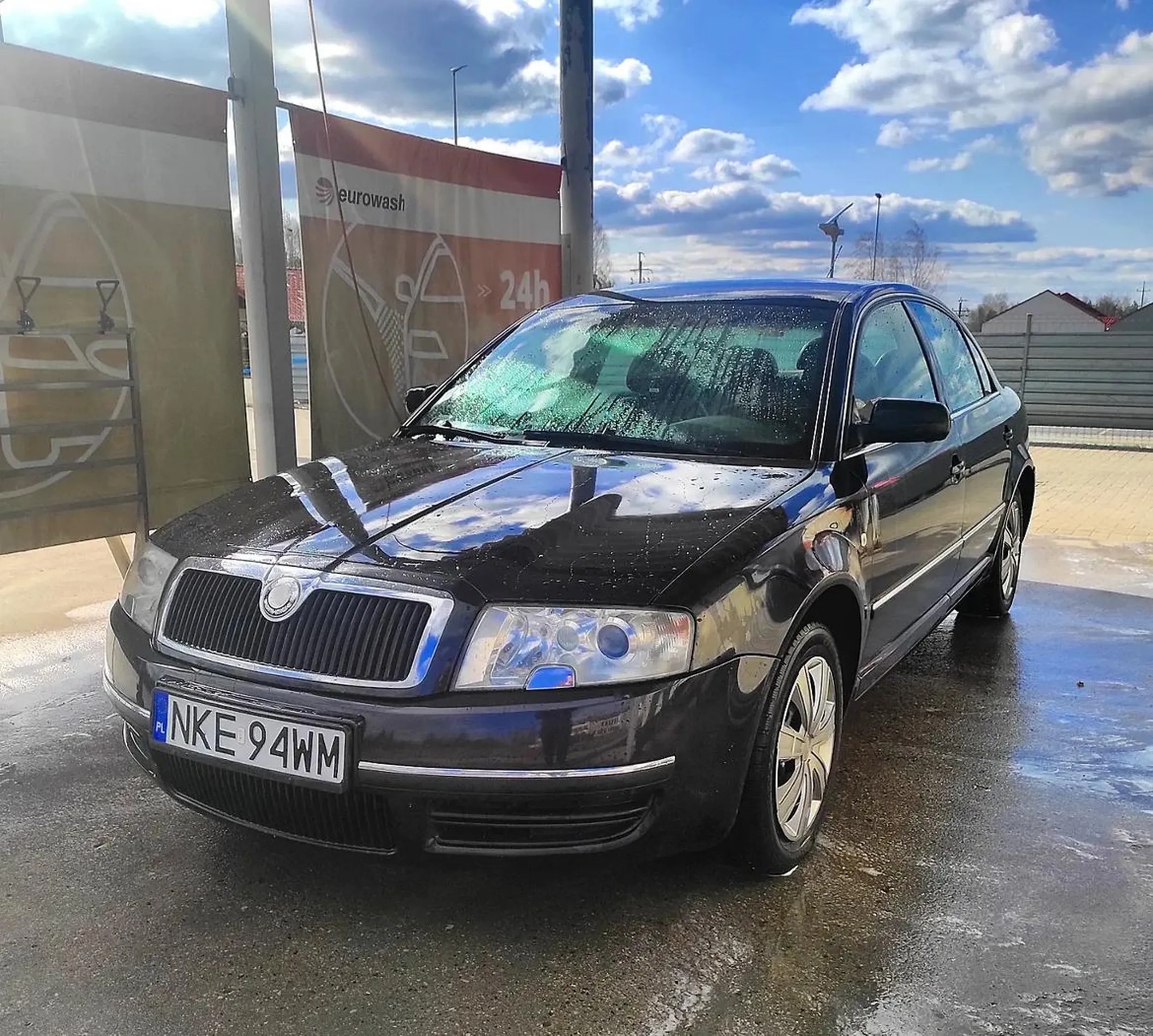 Uwaga na tego kierowcę ostatnio podczas mijania go na autostradzie Kierowca próbował dokonać samogwałtu