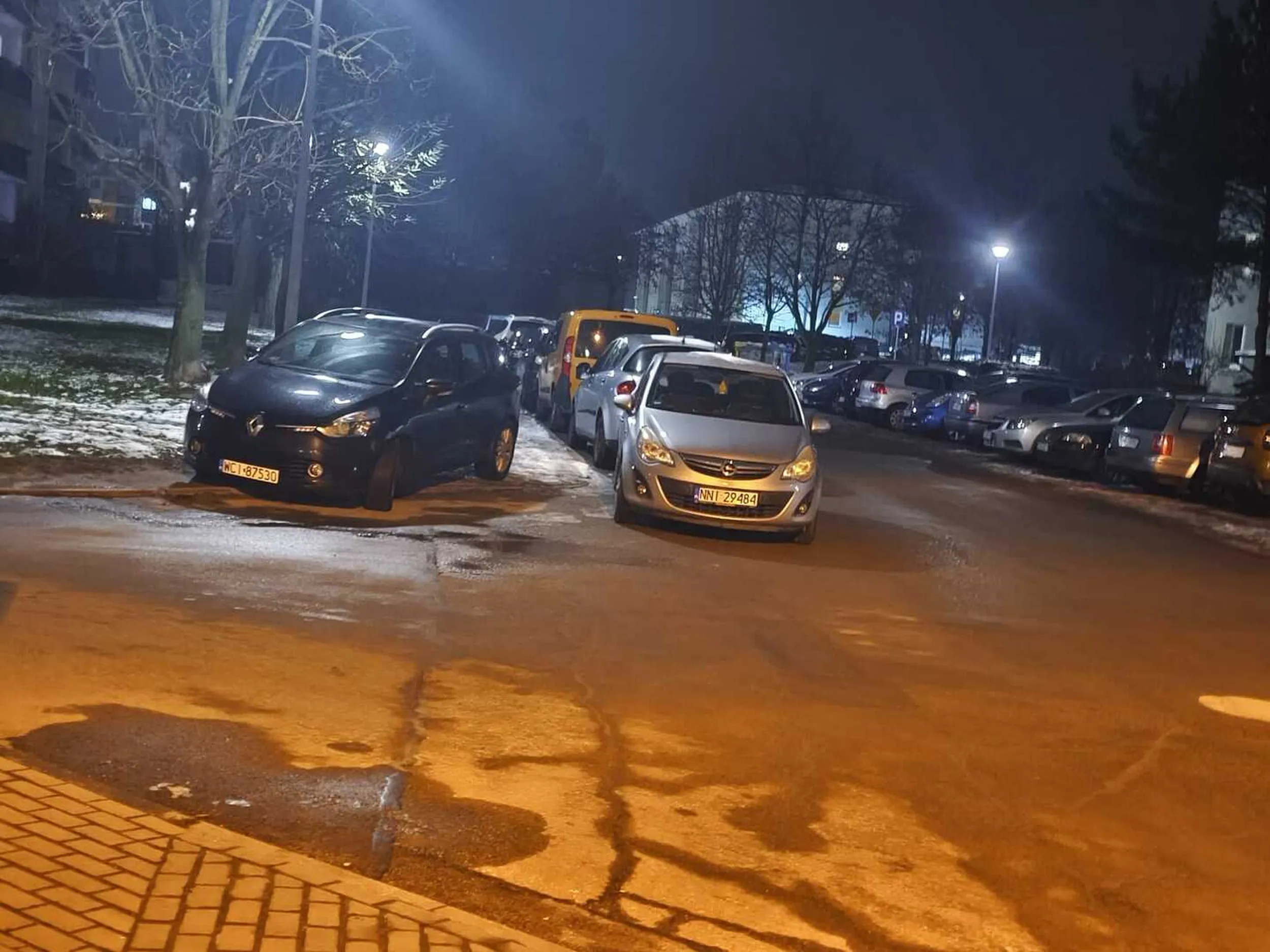 Znowu na krawędzi skrzyżowania. Leci bonik na na same święta.