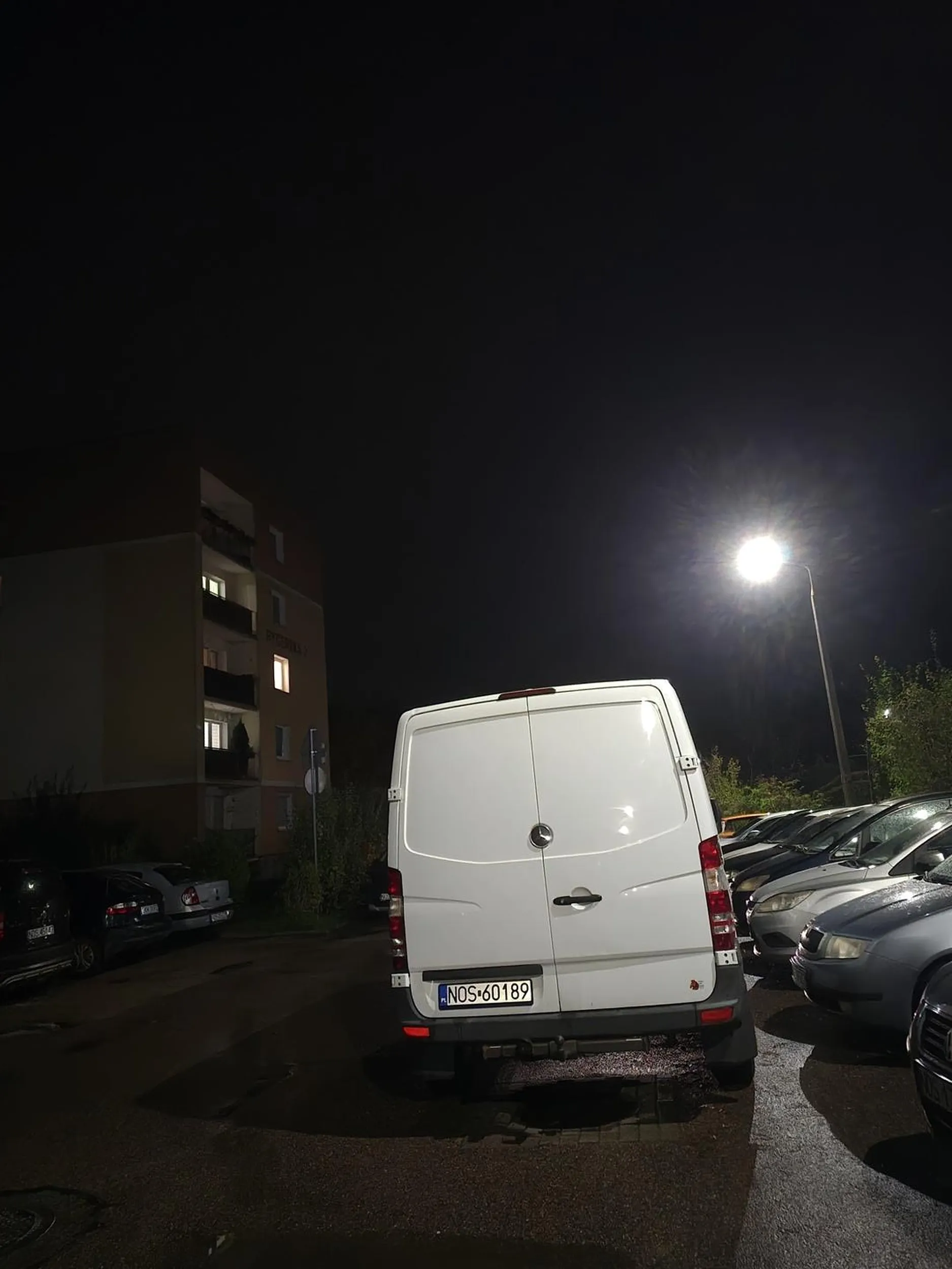 Zastawiał parking przez ponad pół h