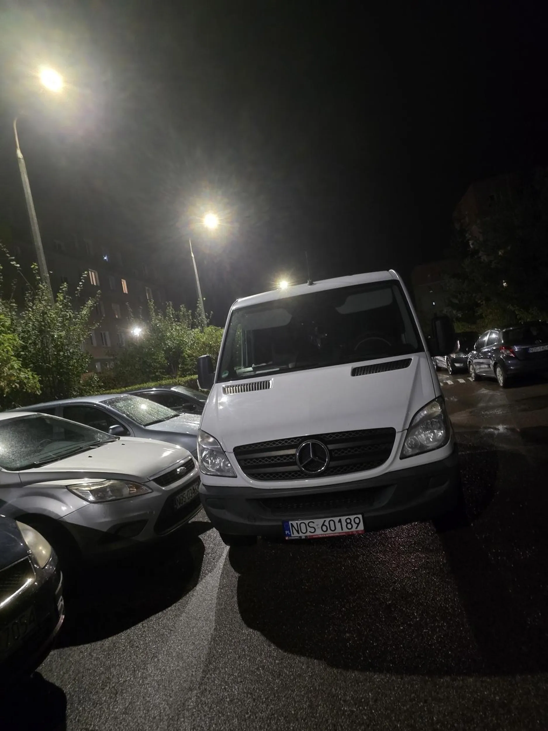 Zastawiał parking przez ponad pół h