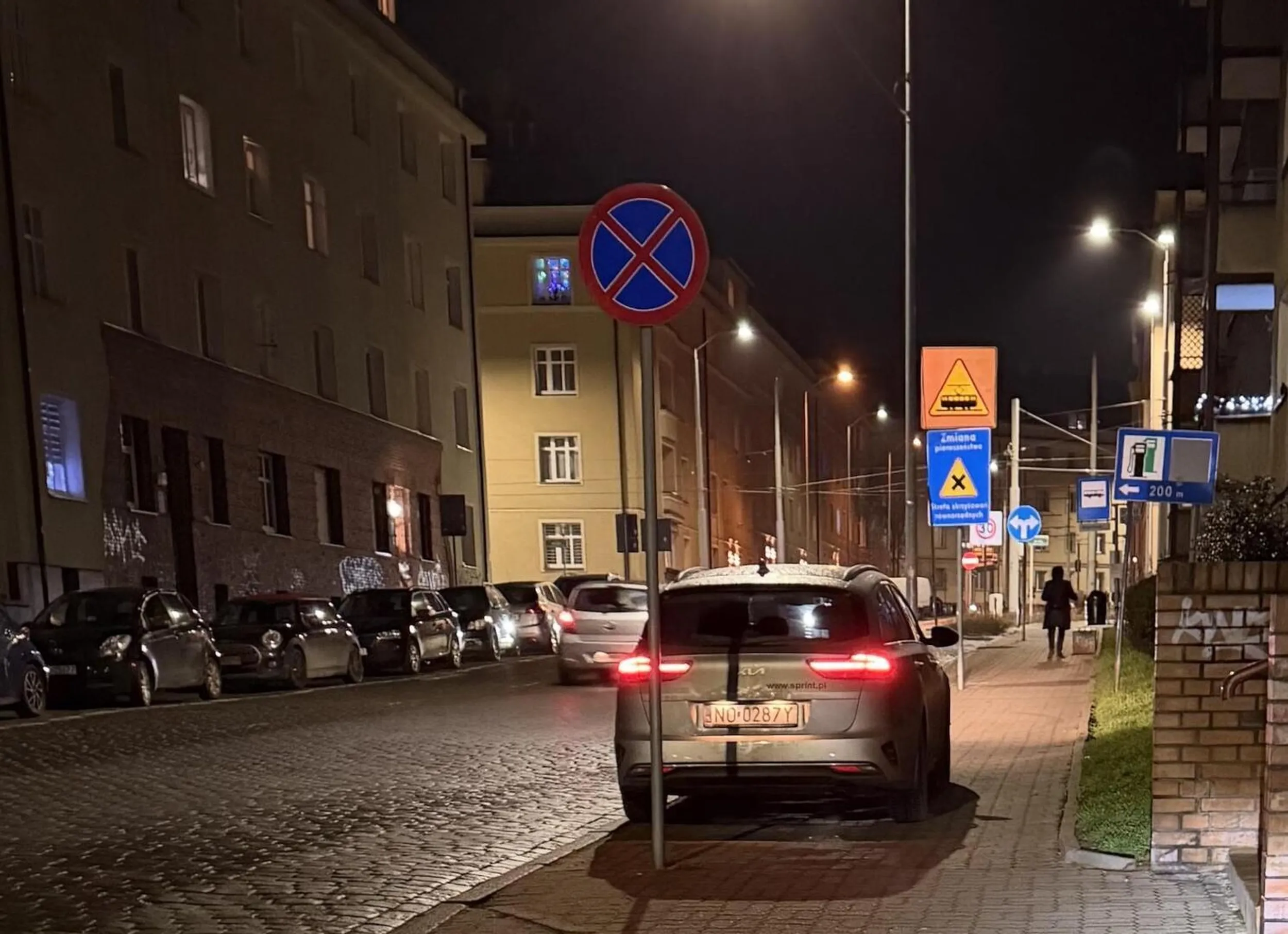 Ktoś źle znak postawił, powinien być D-18 a nie B-36, także stanę sobie na godzinkę, może dwie.