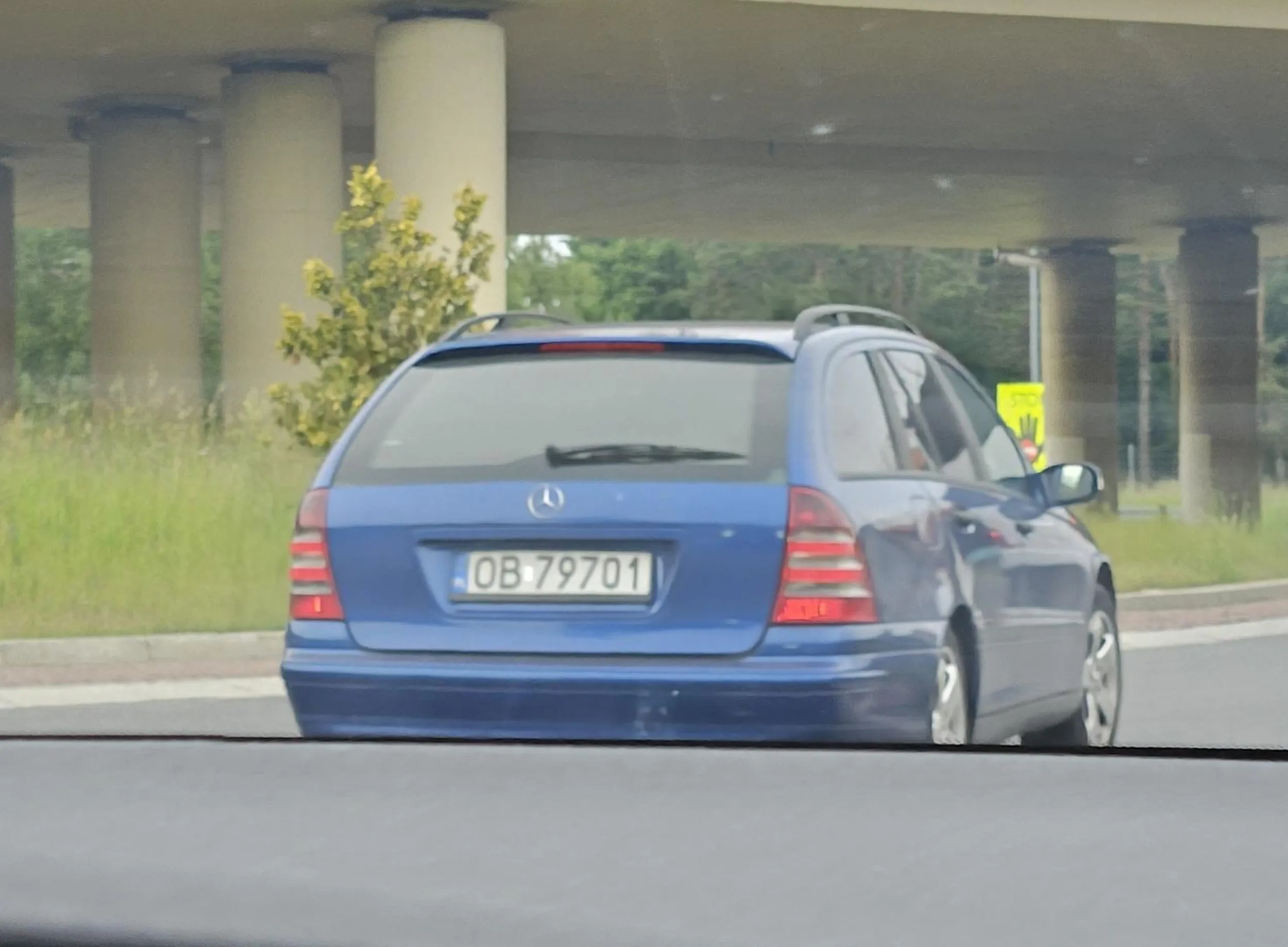 Za kierownice tylko na trzeźwo.. żałuję, że musiałem pilnie jechać po dzieci, bo bym z chęcią za tobą pojechal