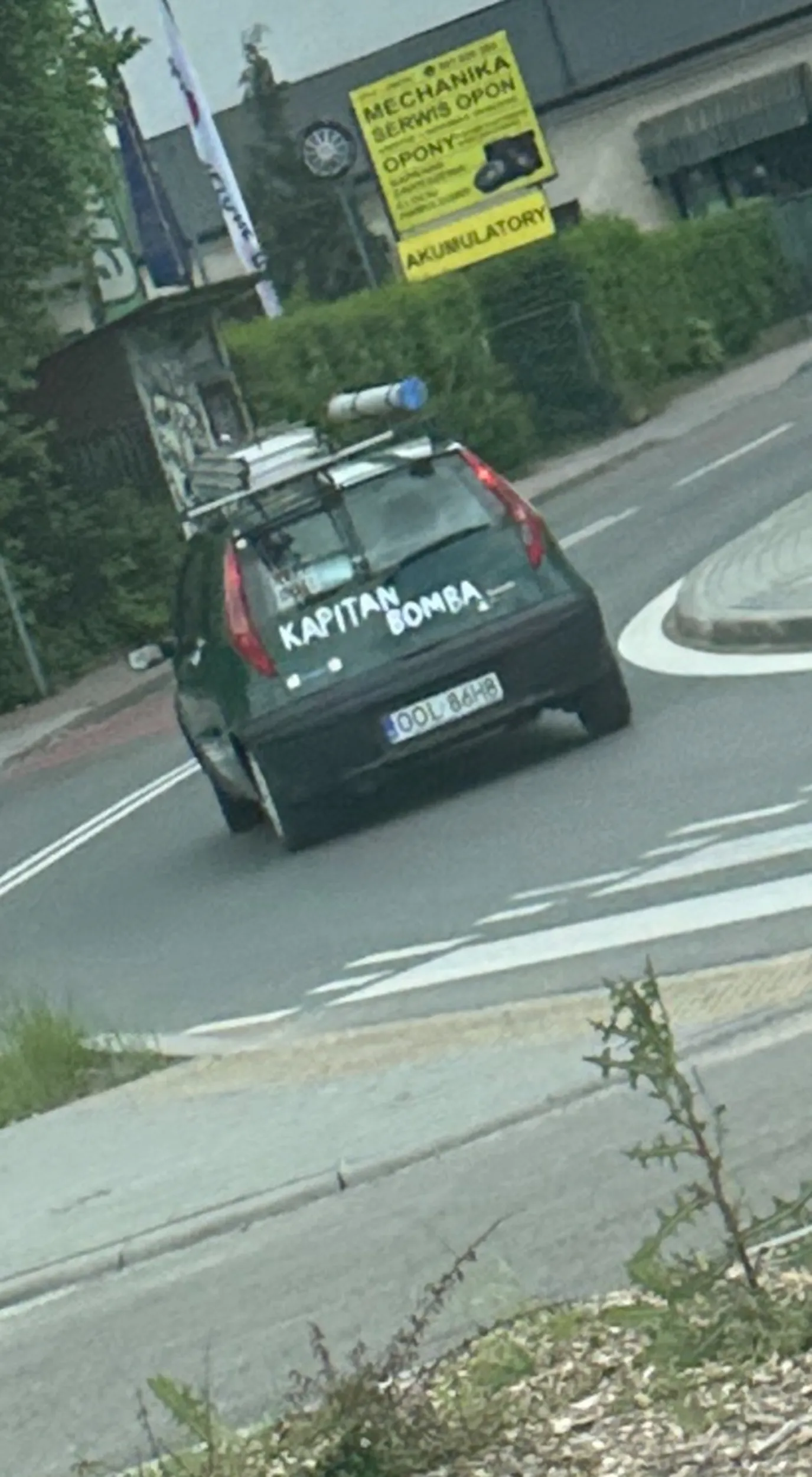 Zajebiste auto  jechało na planete kurwix