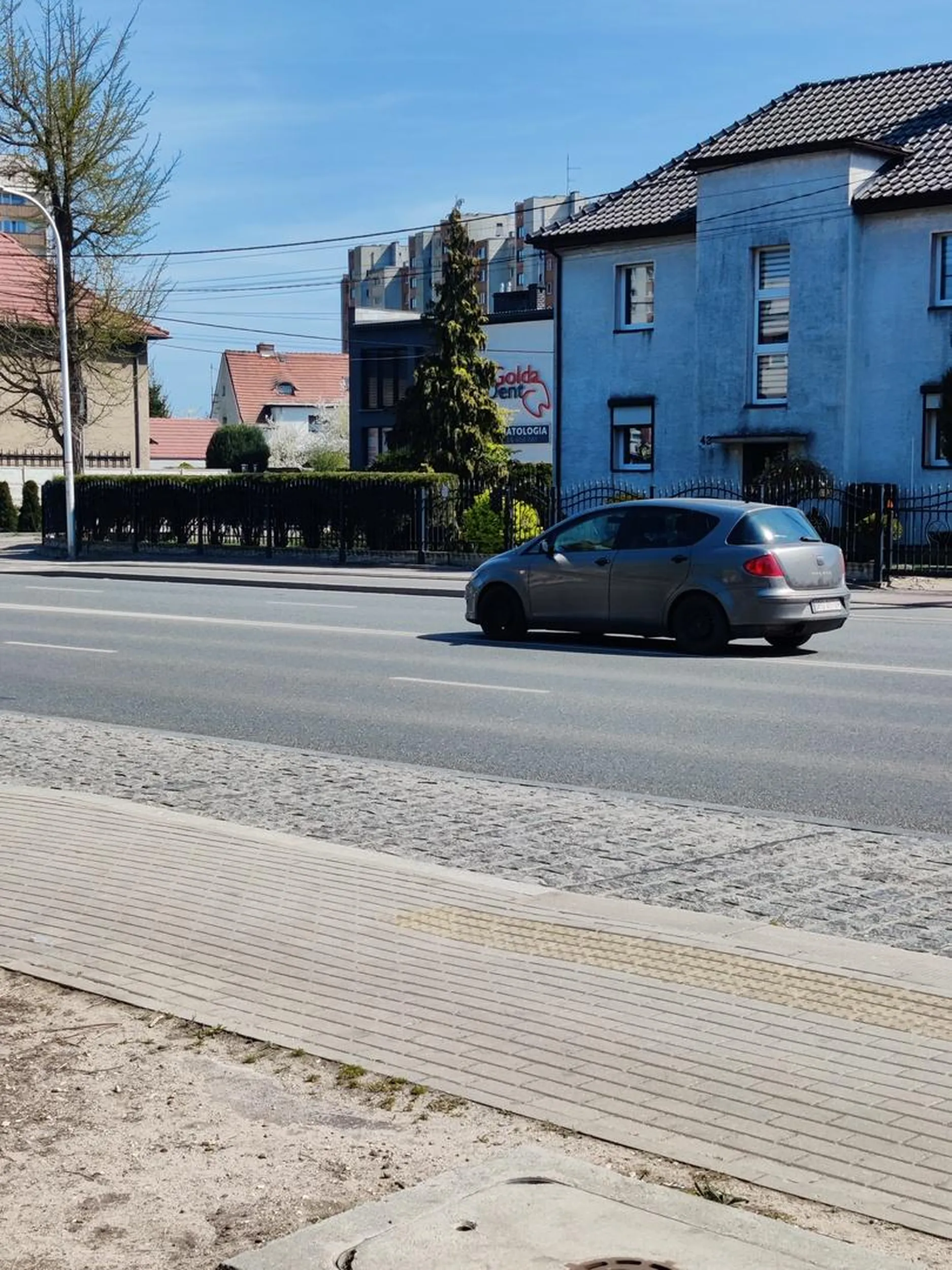 Skręt na podwójnej ciągłej..