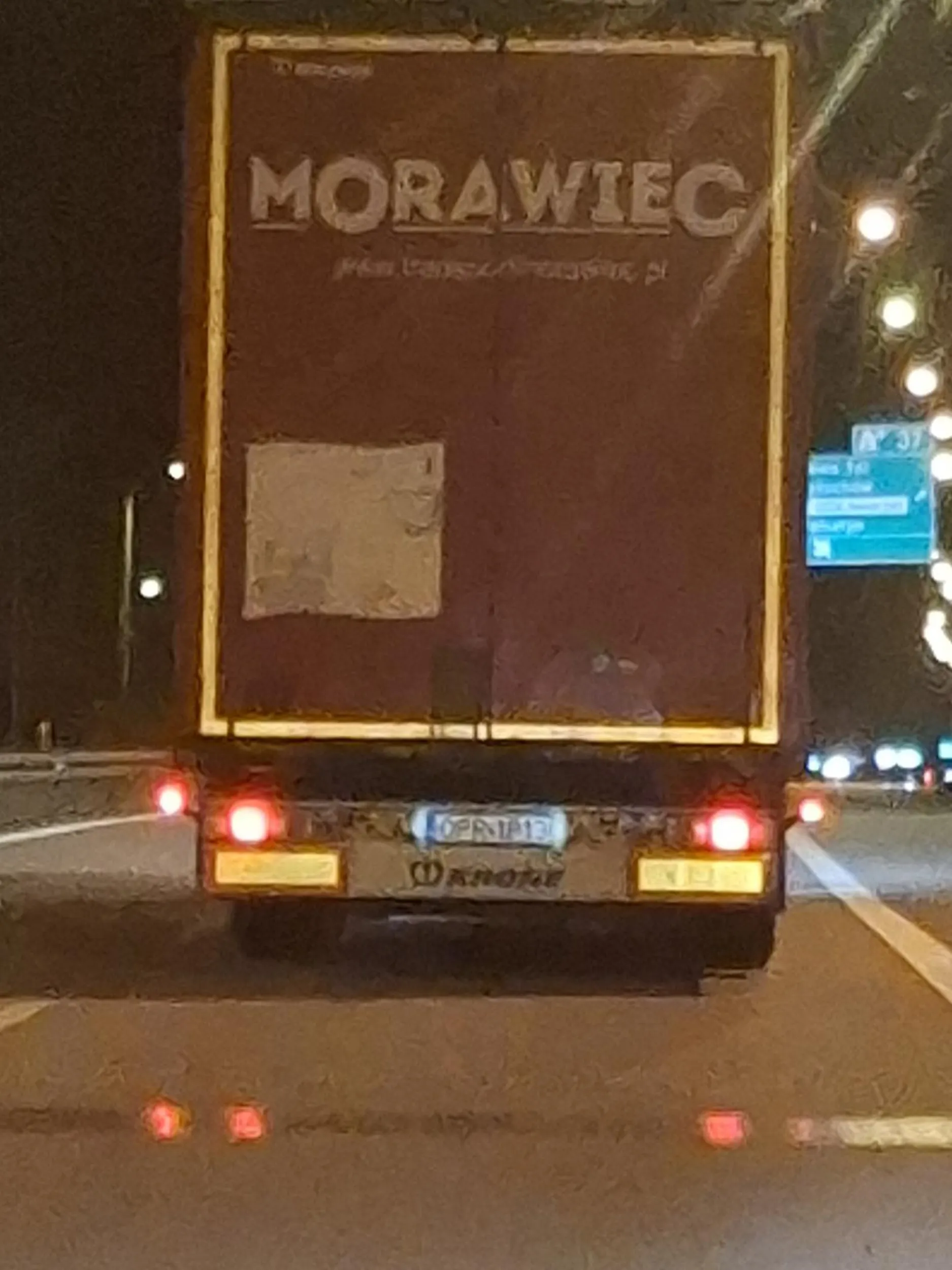 S3- 19.03.25r. 22:03 Coś ciągnie kierowce ma prawo, mam nadzieję że to tylko zmęczenie