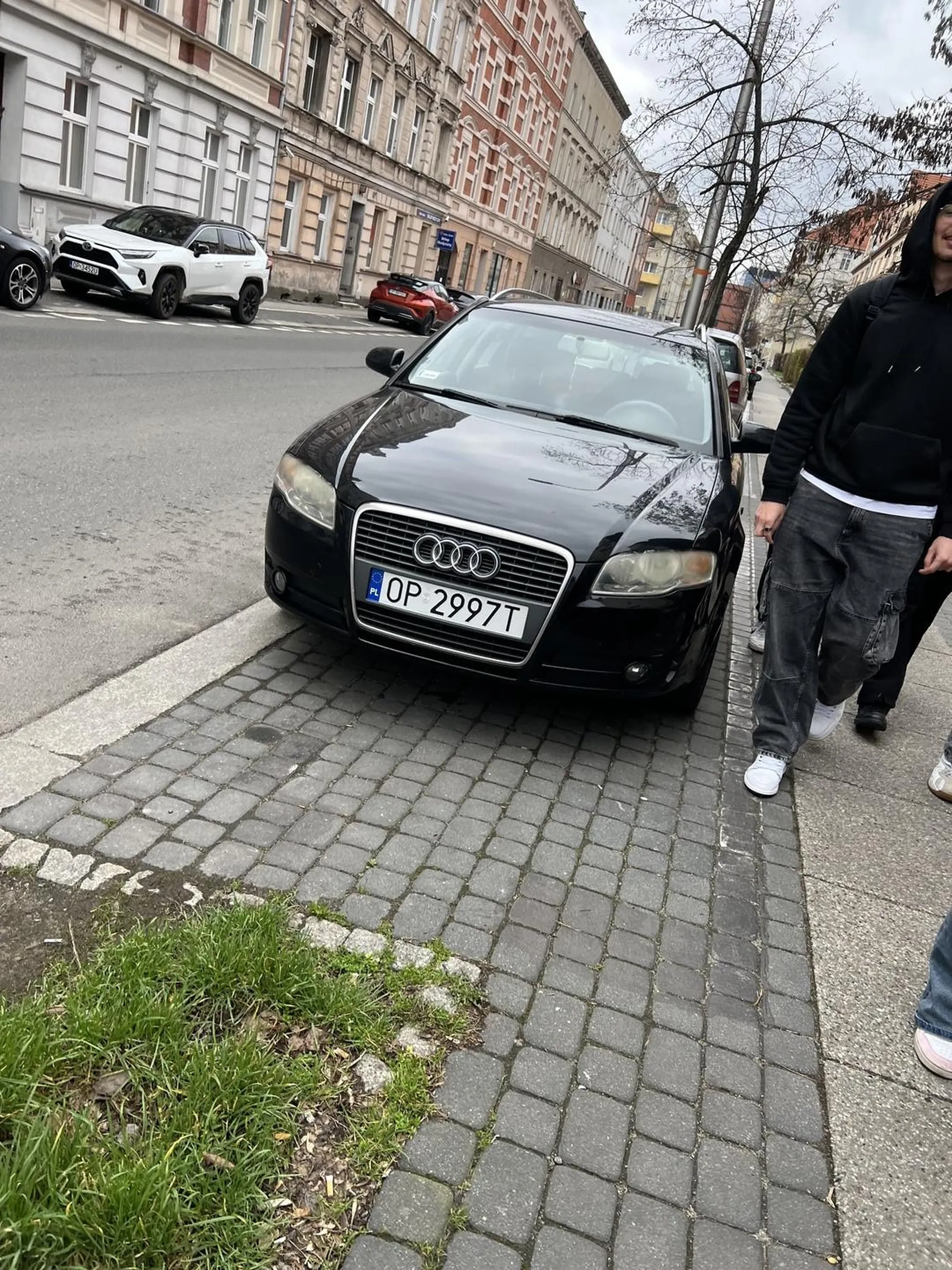 kierowca parkuje bez pobranego bileciku!!