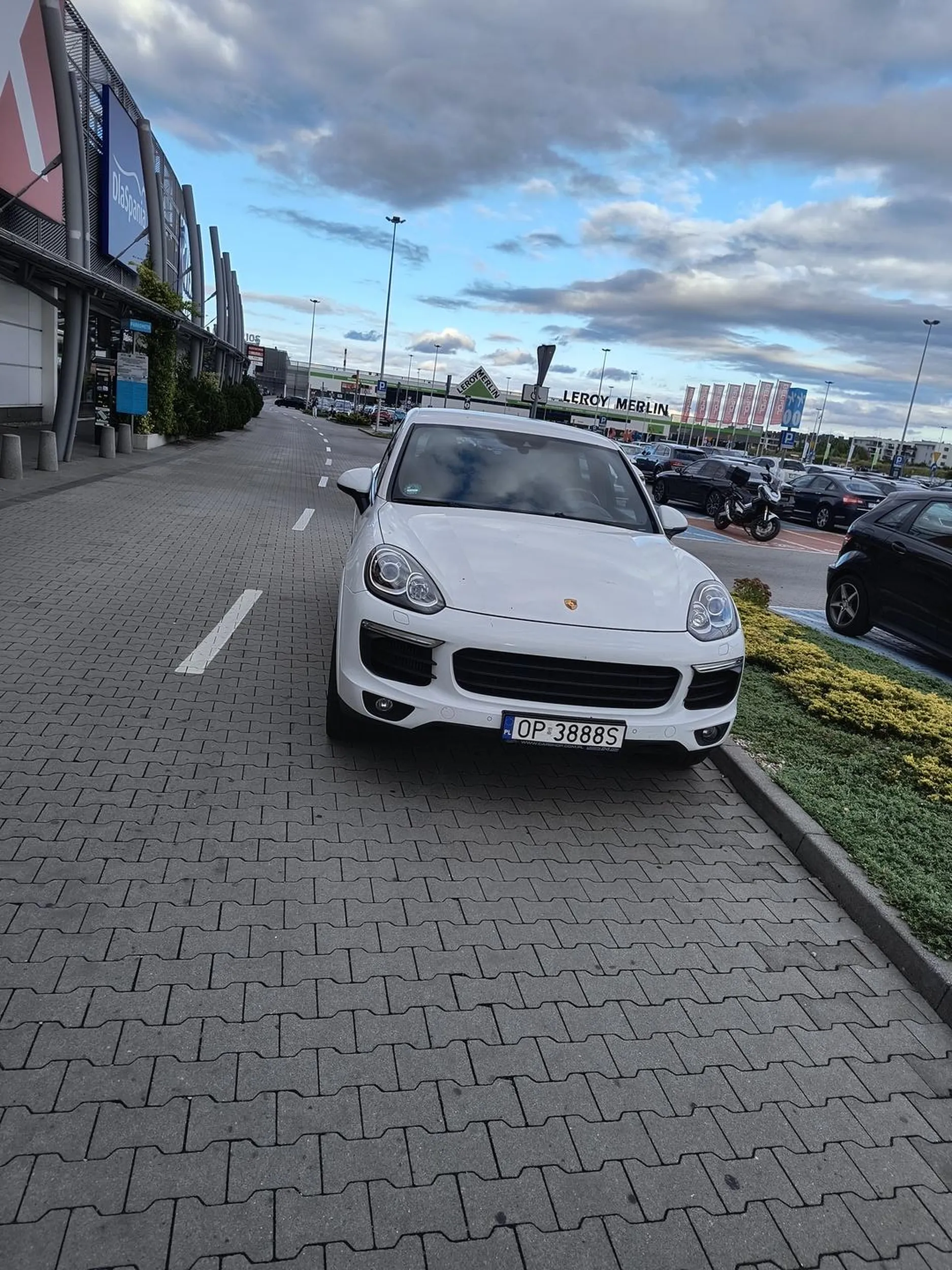 piękne parkowanie przy Karolince