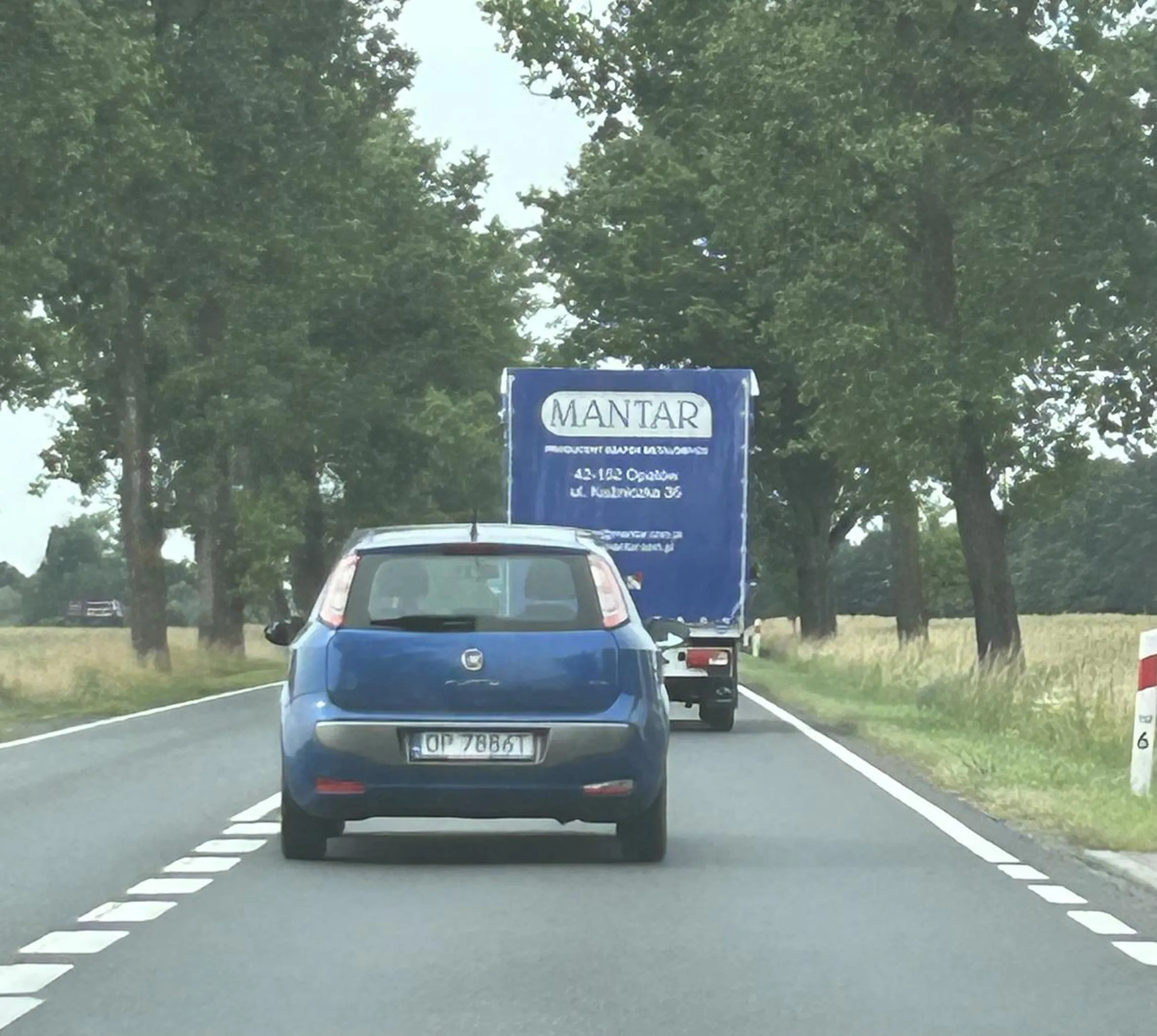 Chłop jeździ jak by był piany ciągle się wychyla nie daje wyprzedzić masakra