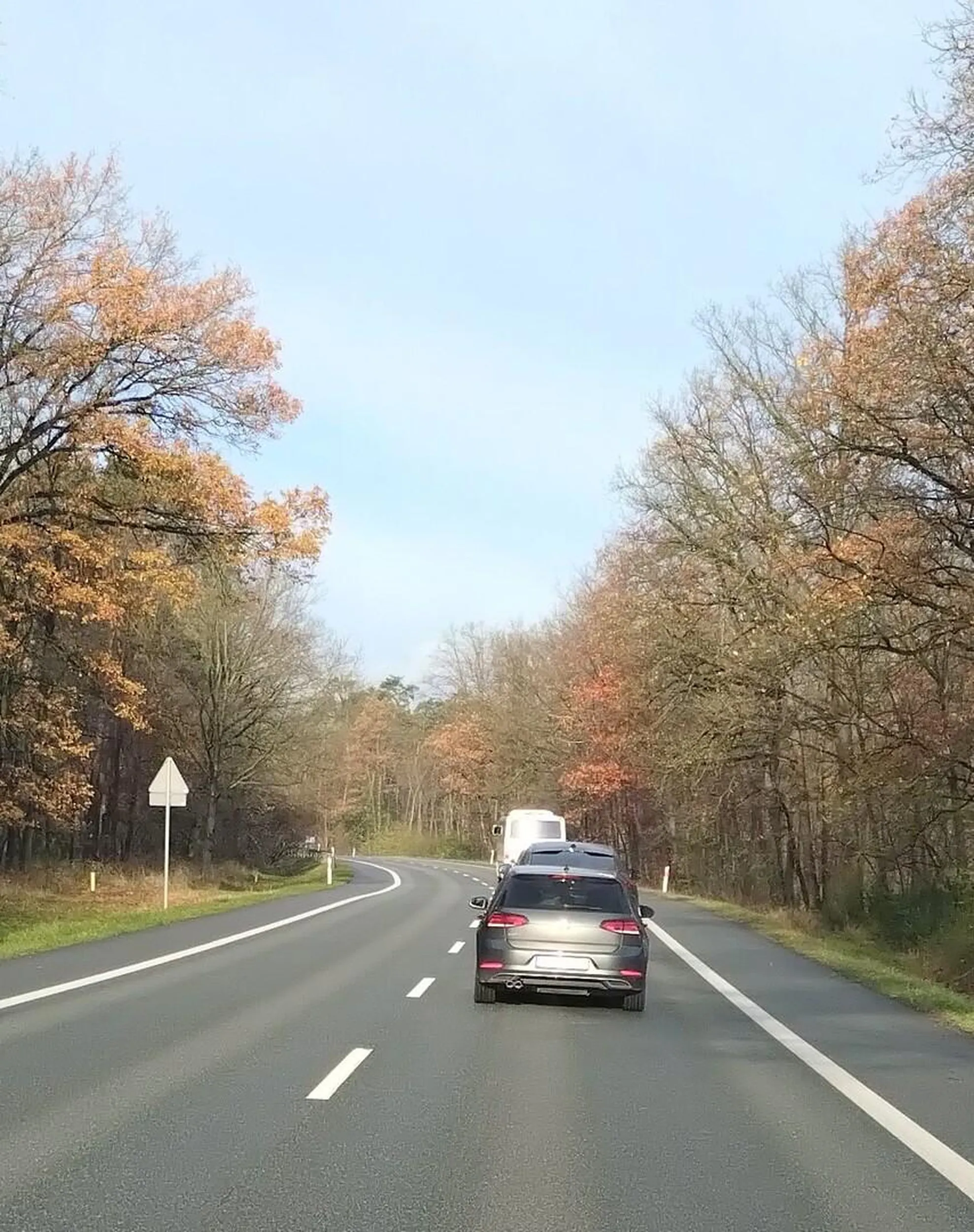 Dla kierowcy tego auta rondo turbinowe to niepojęta Rzecz...a...kierunkowskazy ma popsute.