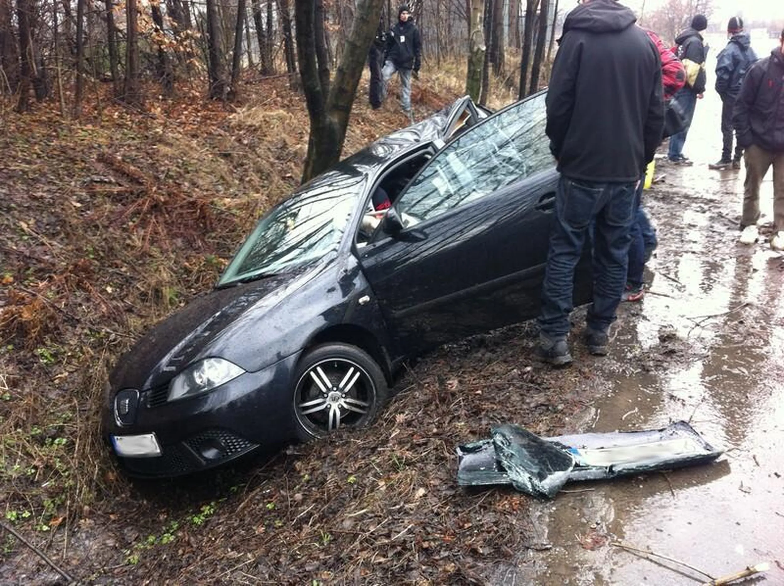 Koleżka nie wyrobił na zakręcie bo kierował stopami