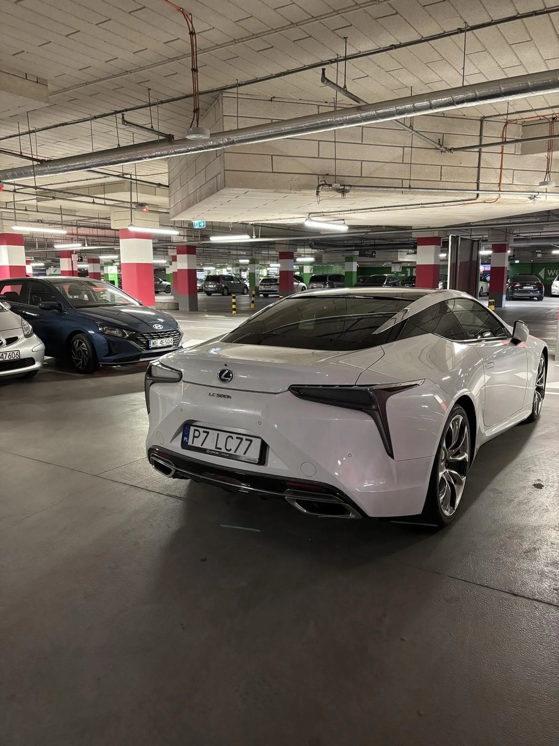 Ktoś nie wie, że jeśli miejsca parkingowego nie ma, to się tam nie parkuje