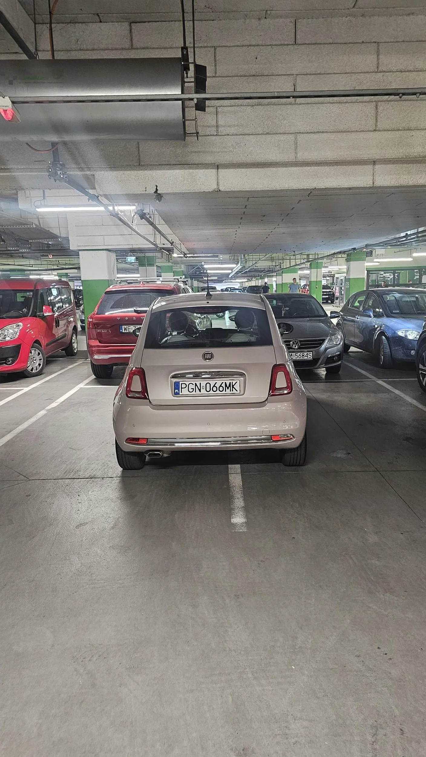 Brak słów. Sądząc po aucie kobieta, ale zdecydowanie bez wyobraźni i pomyślunku.