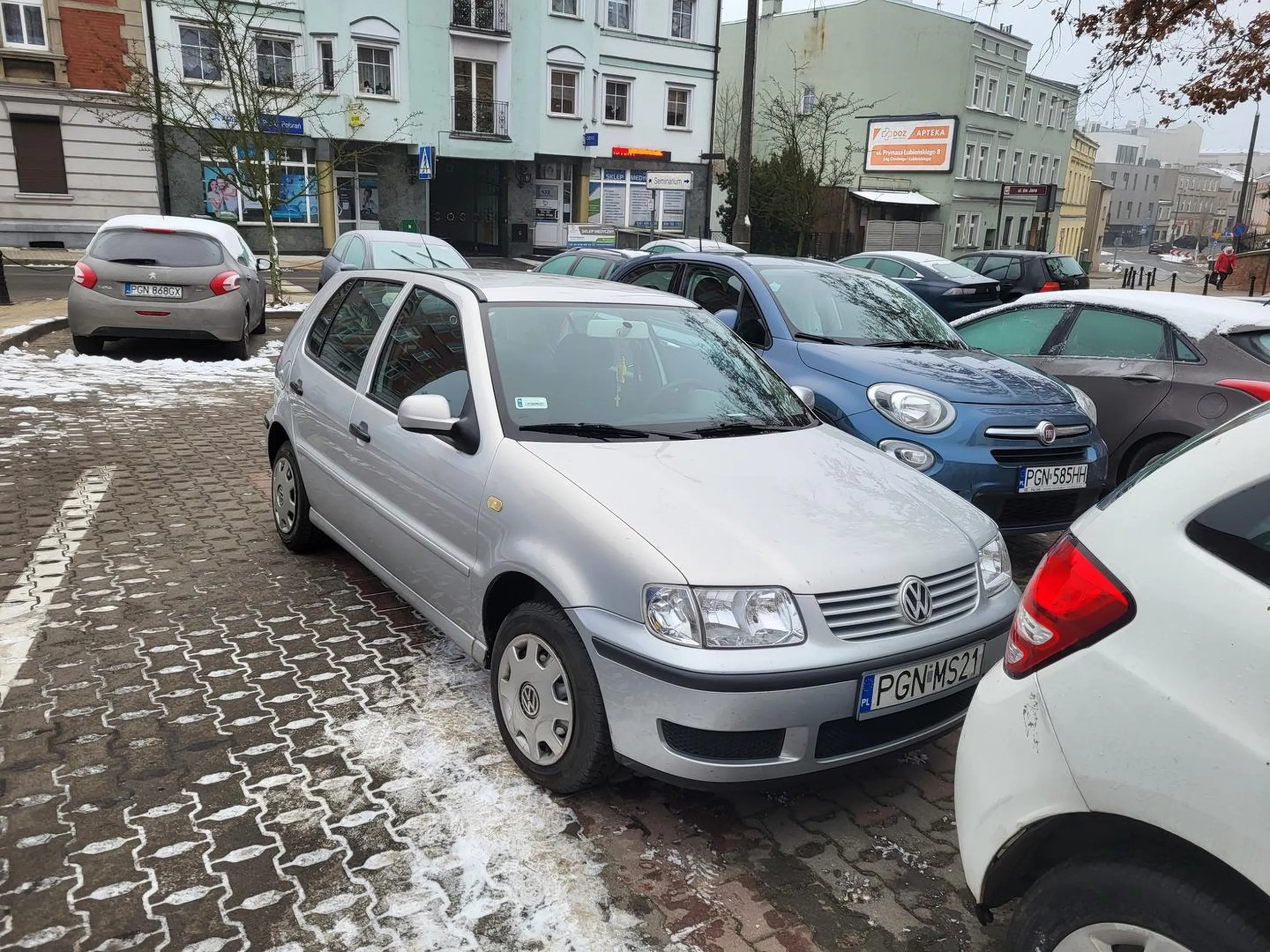 Naucz się żyć w społeczeństwie imbecylu, straż miejska powiadomiona