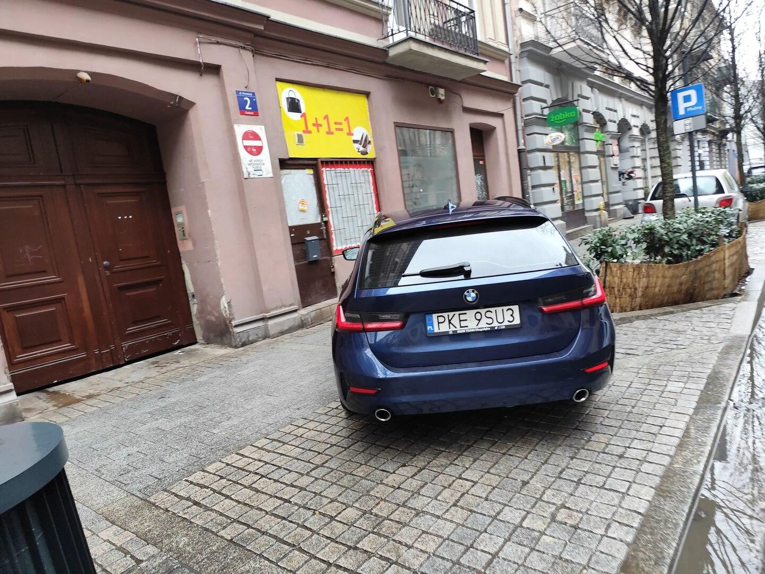 Mam BMW, więc jestem zwolniony z używania mózgu