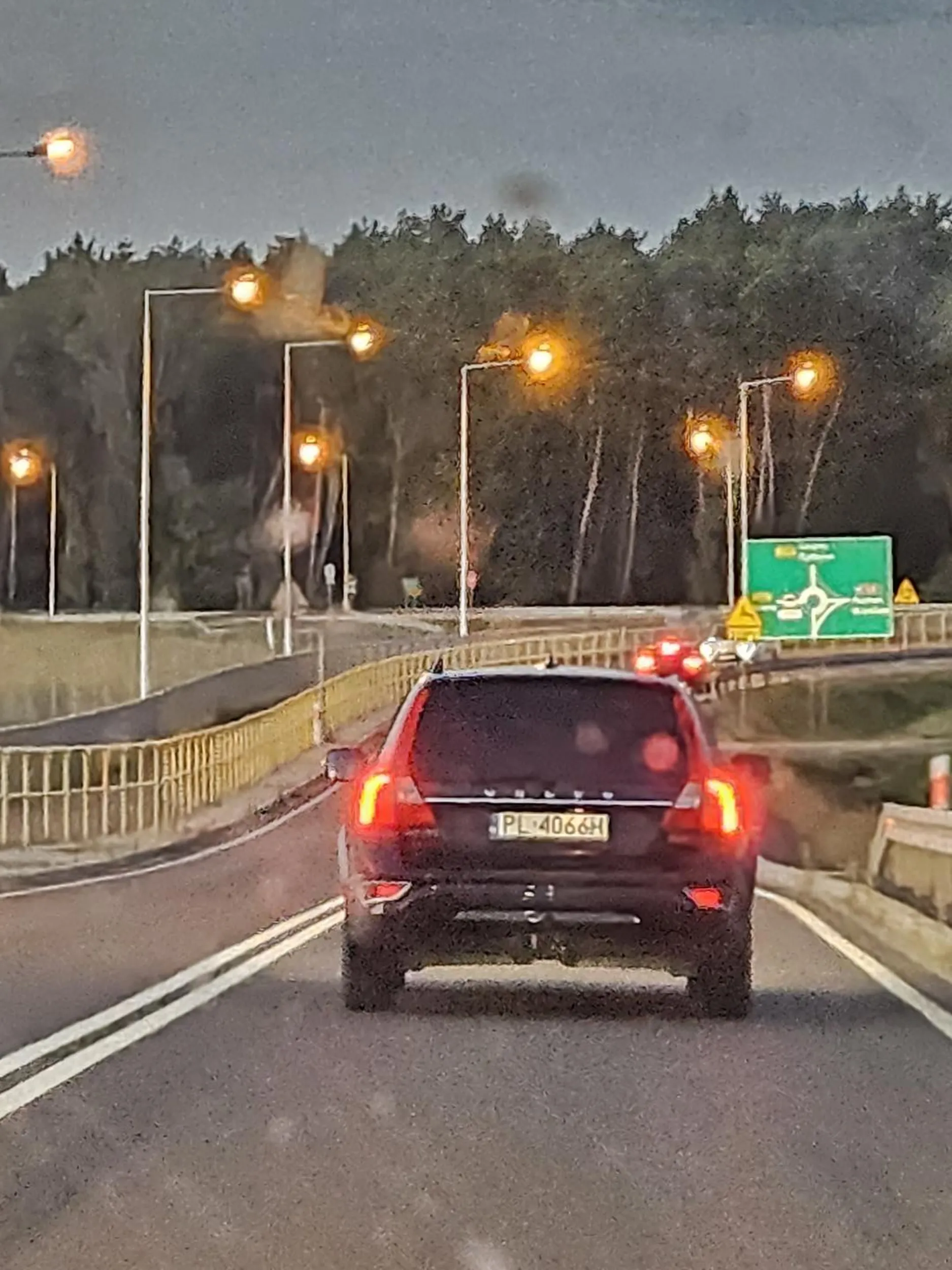 wydaje mi sie ze kierowca masturbowal sie podczas jazdy