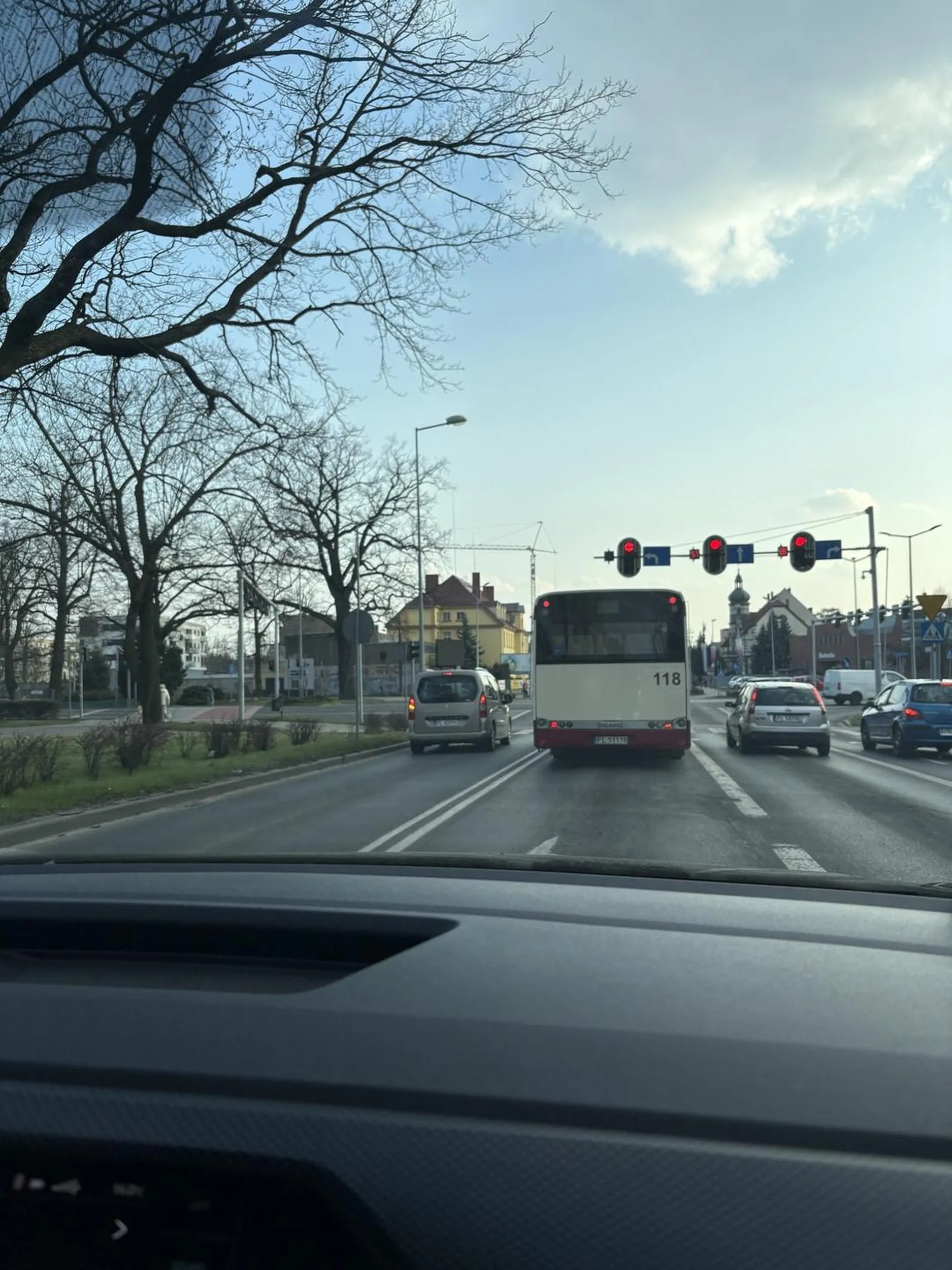 Inteligent chyba kupił prawko na Telegramie