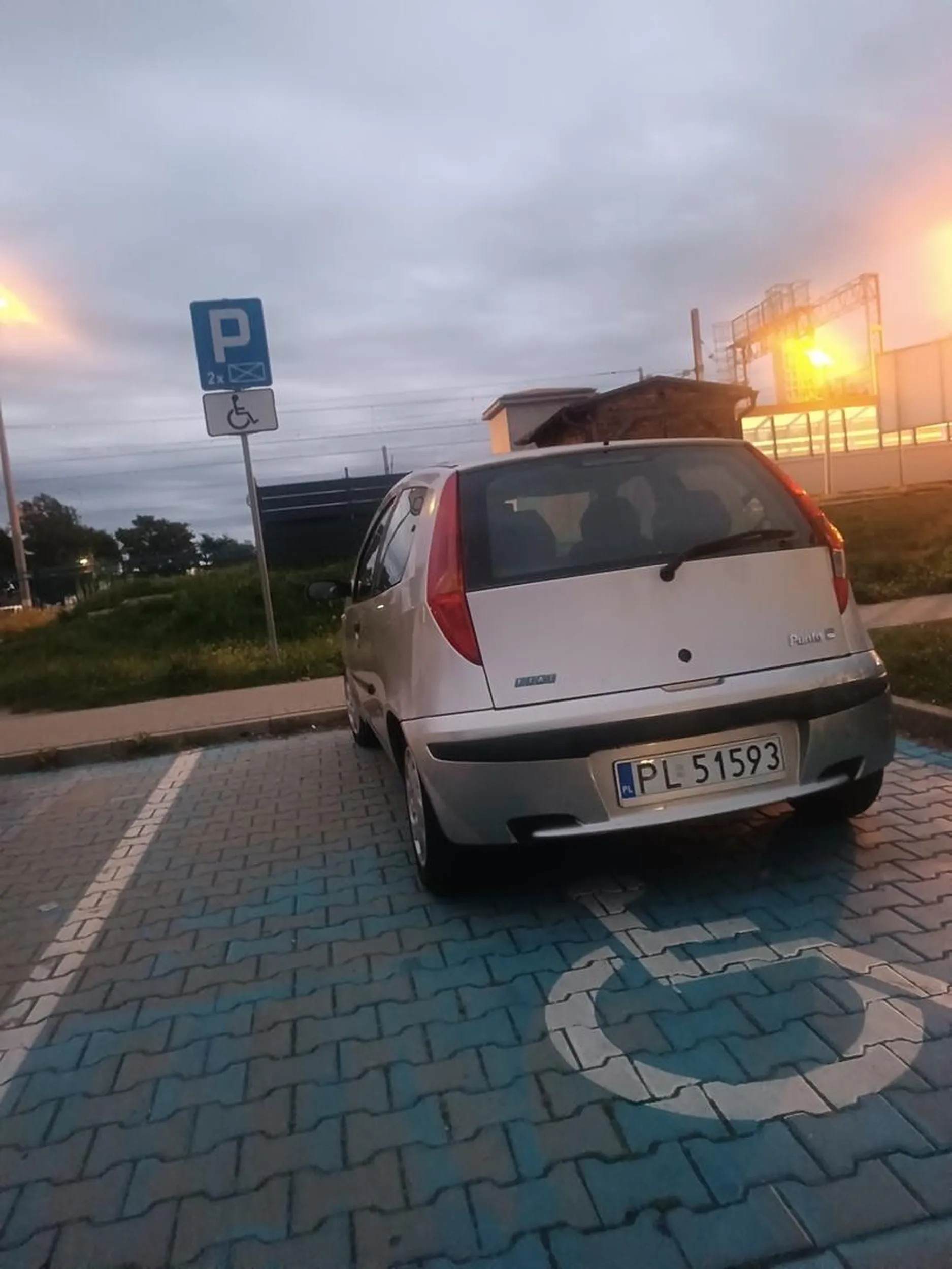 Kościan dworzec PKP, 22września 2025 godzina 6.18 Brak karty niepełnosprawnego