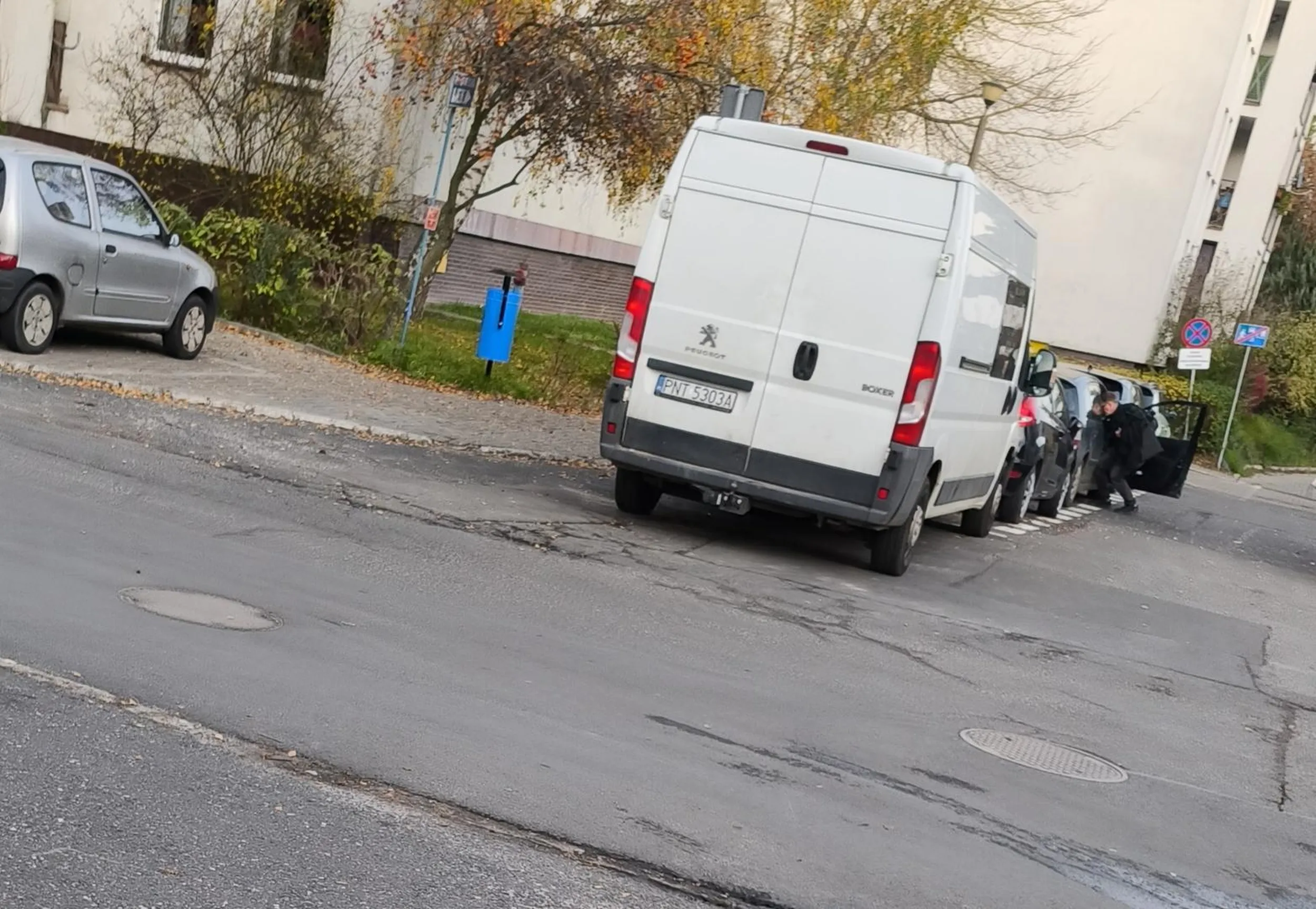 Parkowanie na skrzyzowaniu