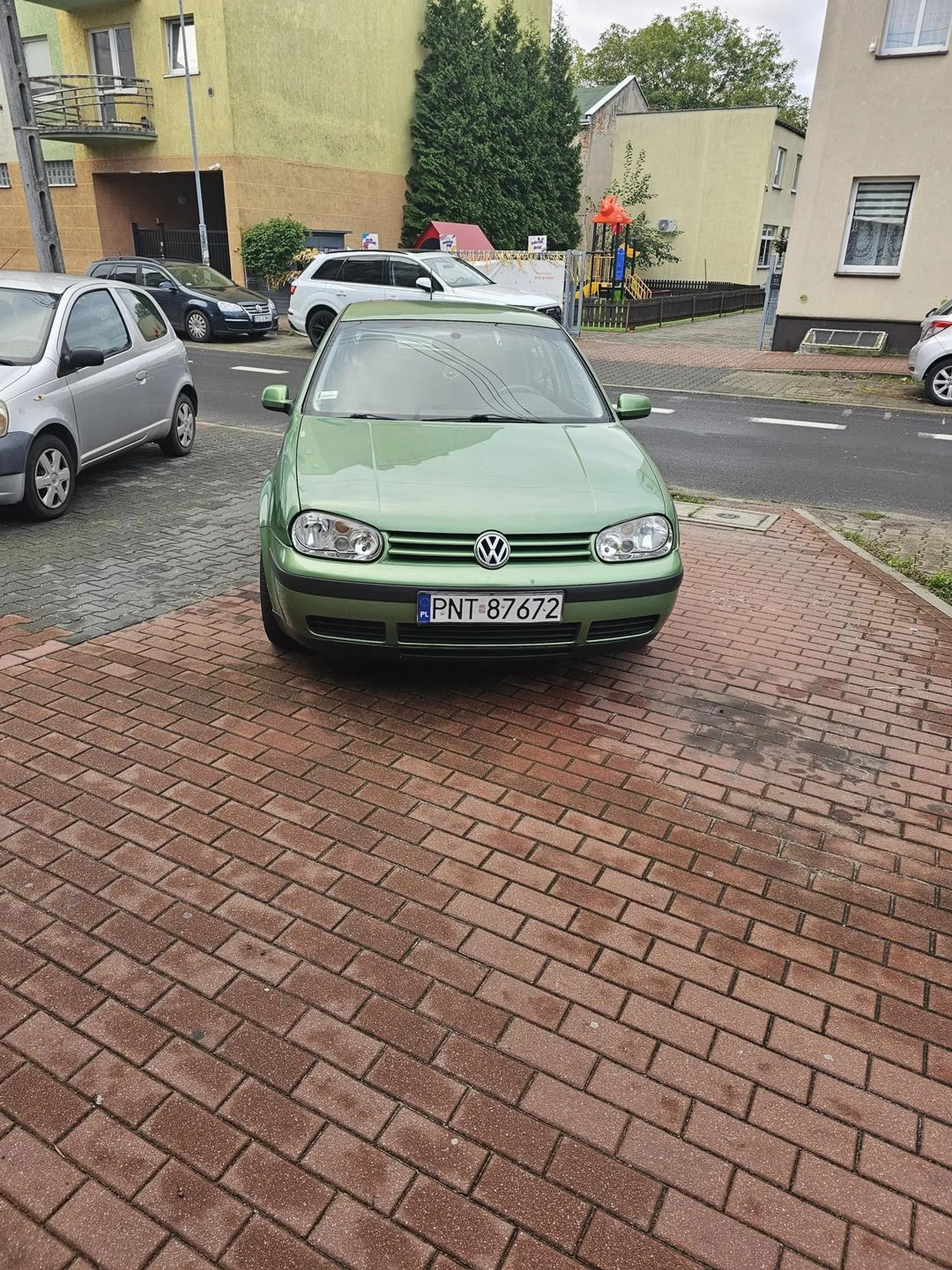 Staje na dwa miejsca