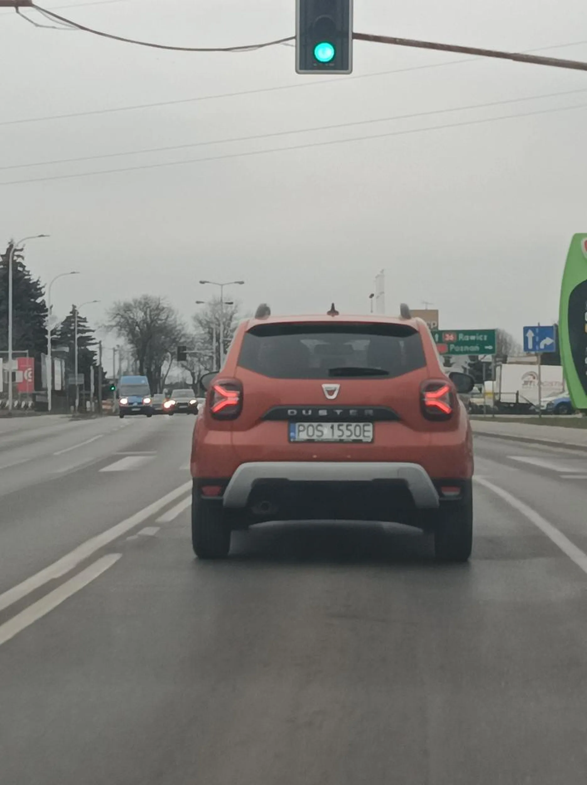 Uważajcie na pajaca. Na bezczelnego zajeżdża drogę prowokując wypadek