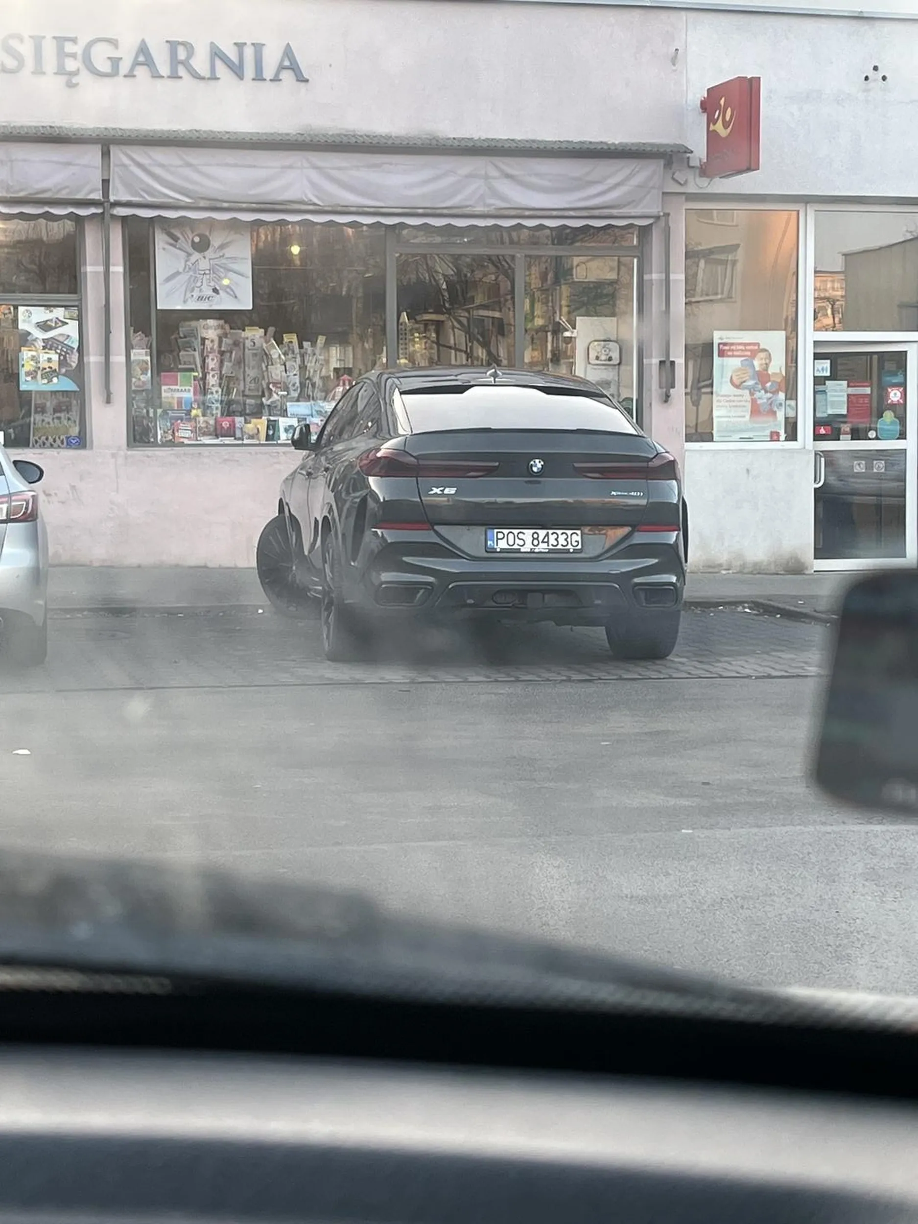 Bo mam BMW i jeszcze pod prąd