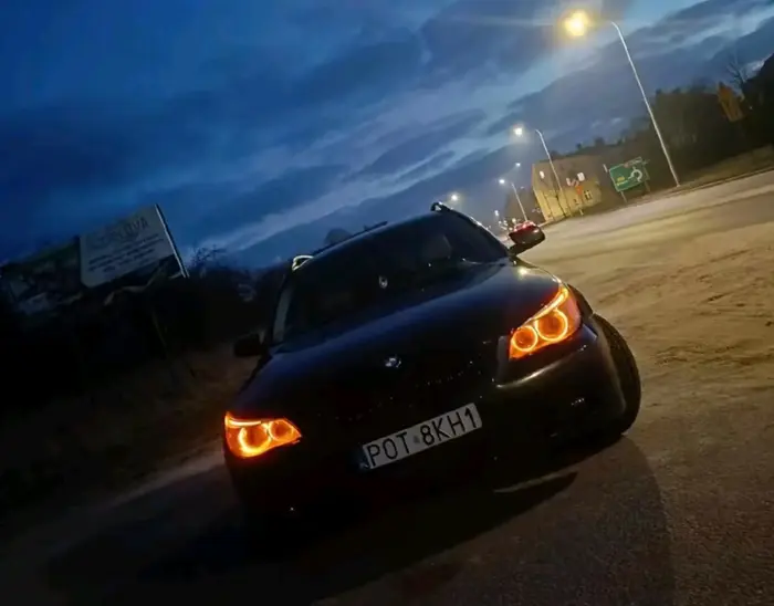 Jakiś szrot, bez "em pakietu", jakie auto taki kierowca, czyli klekocze przy hejterach